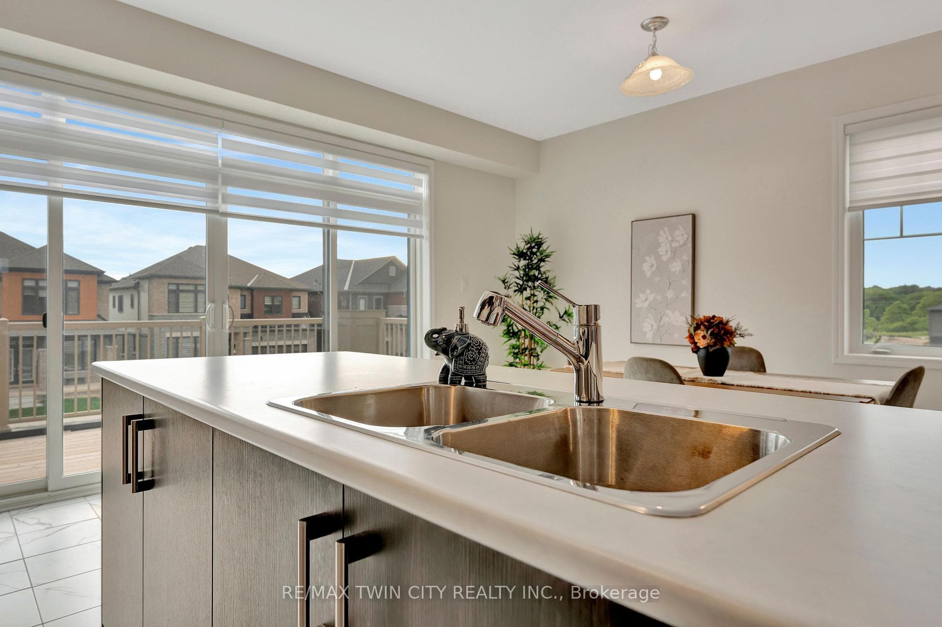 40 Bee Crescent photo 16