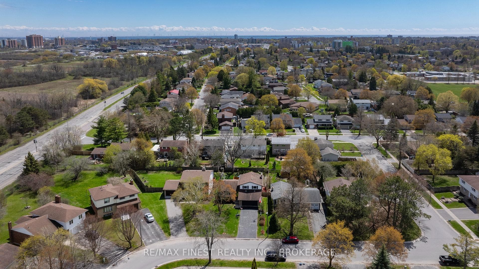 168 Inverness Crescent photo 50