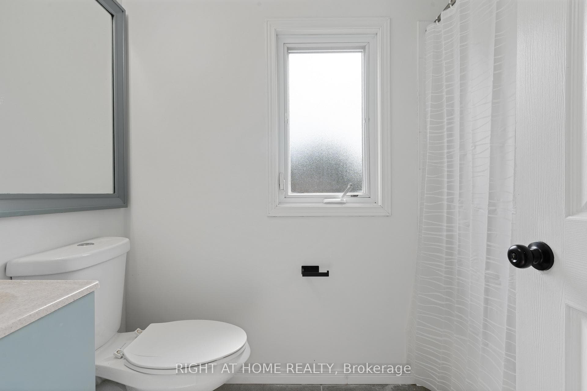 302 Oprington Place photo 27
