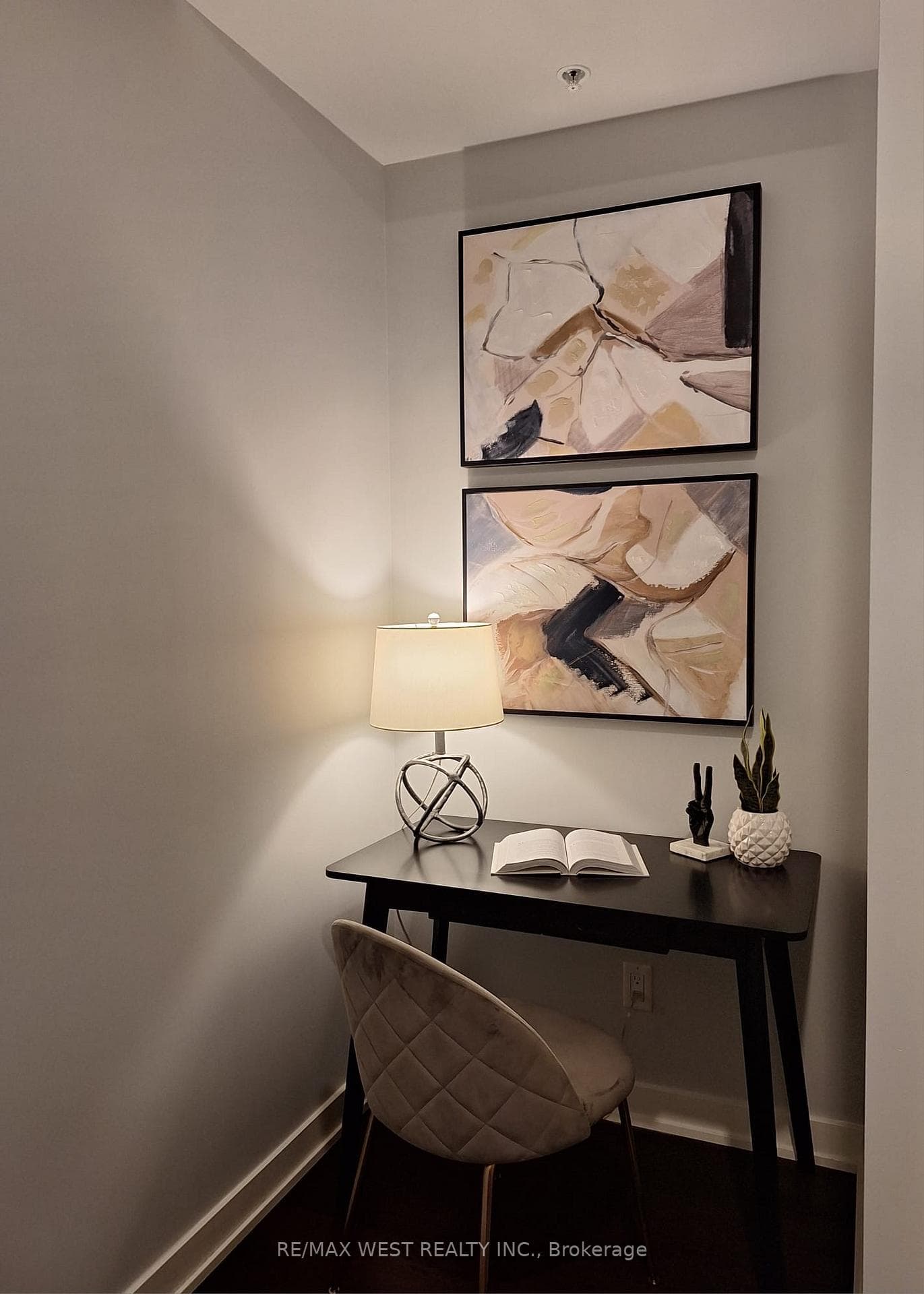 109 Ossington Avenue Unit 219 photo 9
