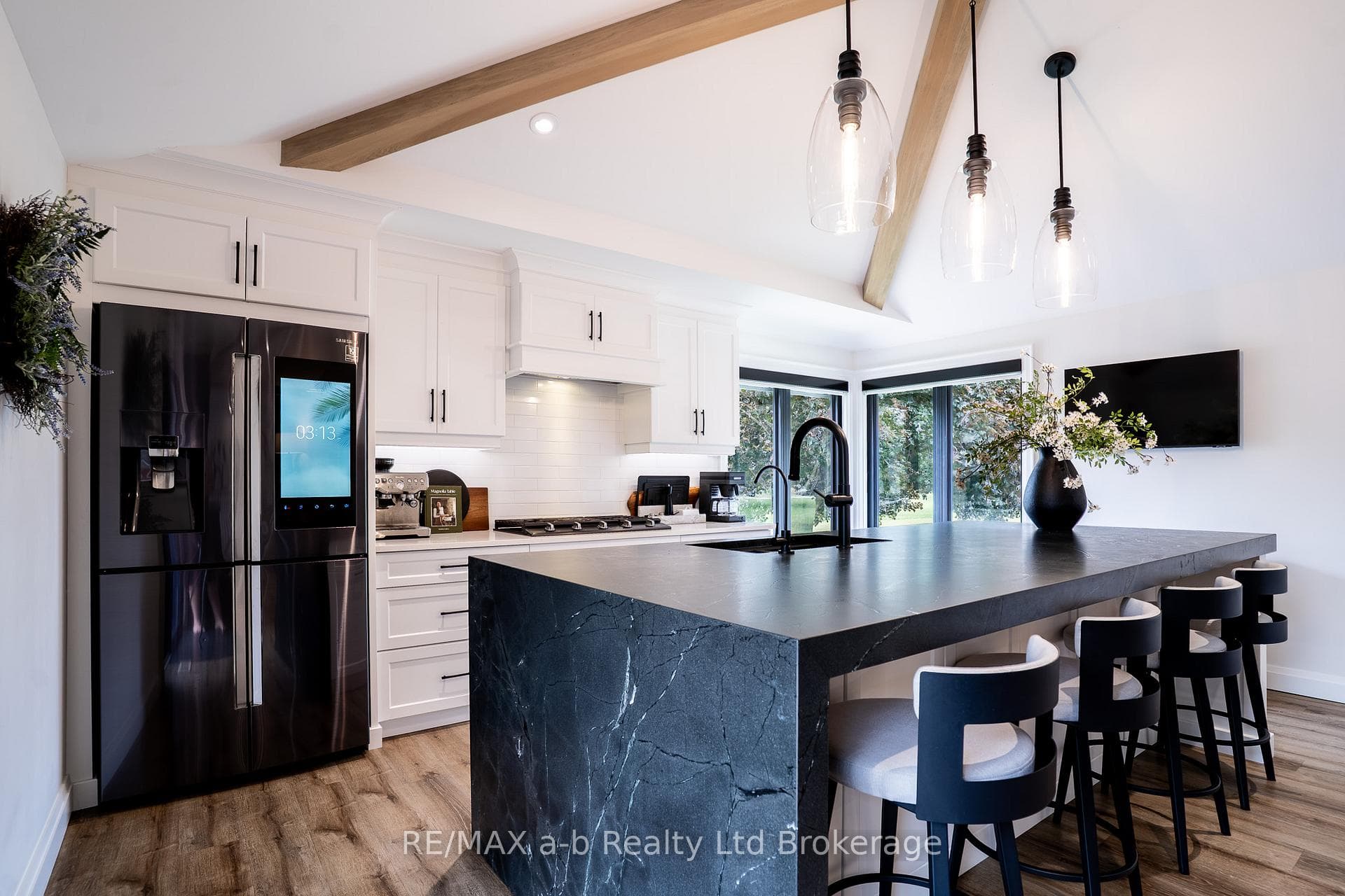 306171 Caley Road photo 13