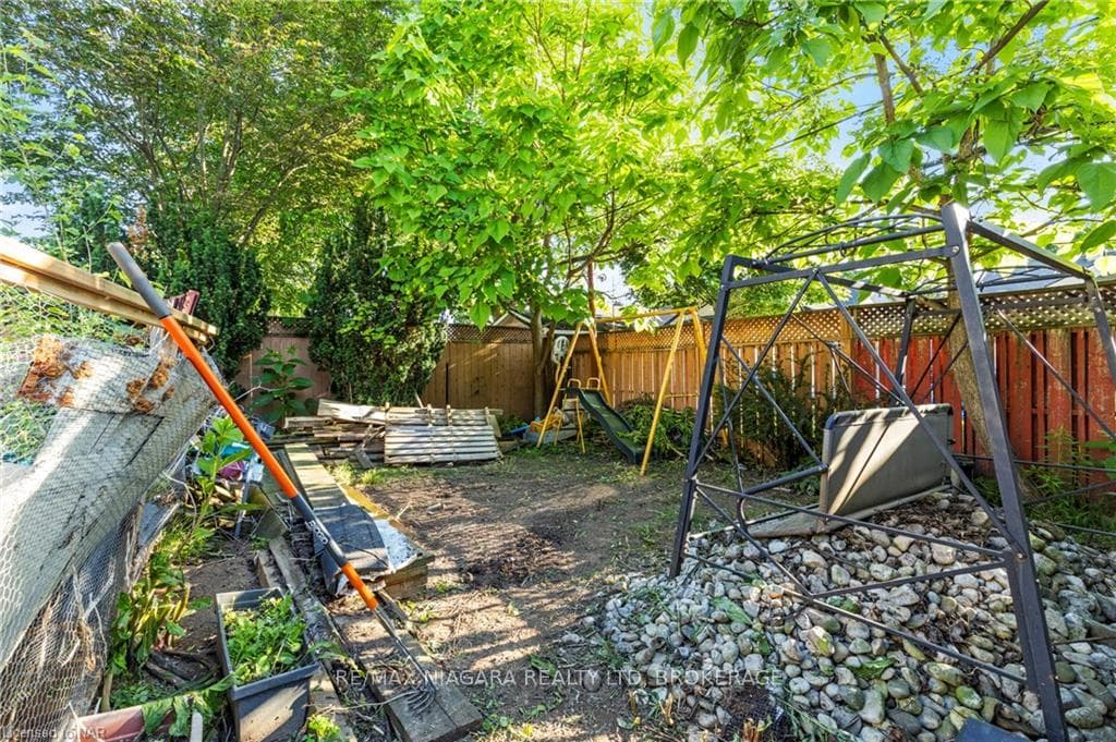29 LONGFELLOW Avenue photo 31