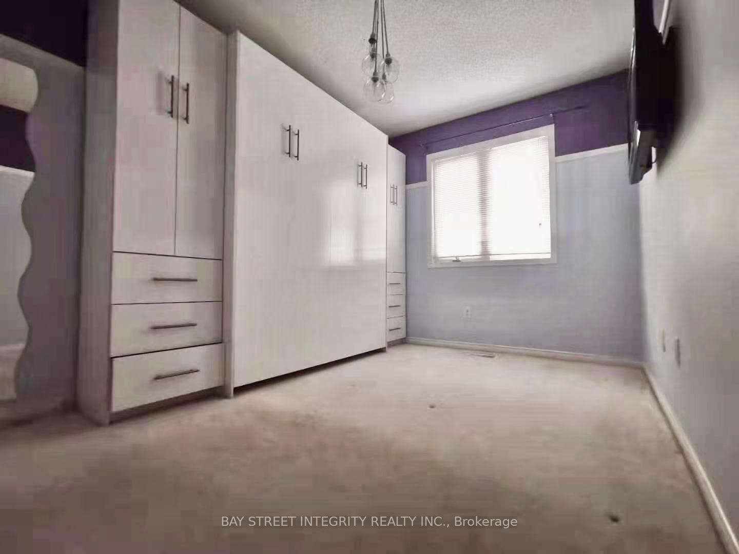 2054 Glenhampton Road photo 9