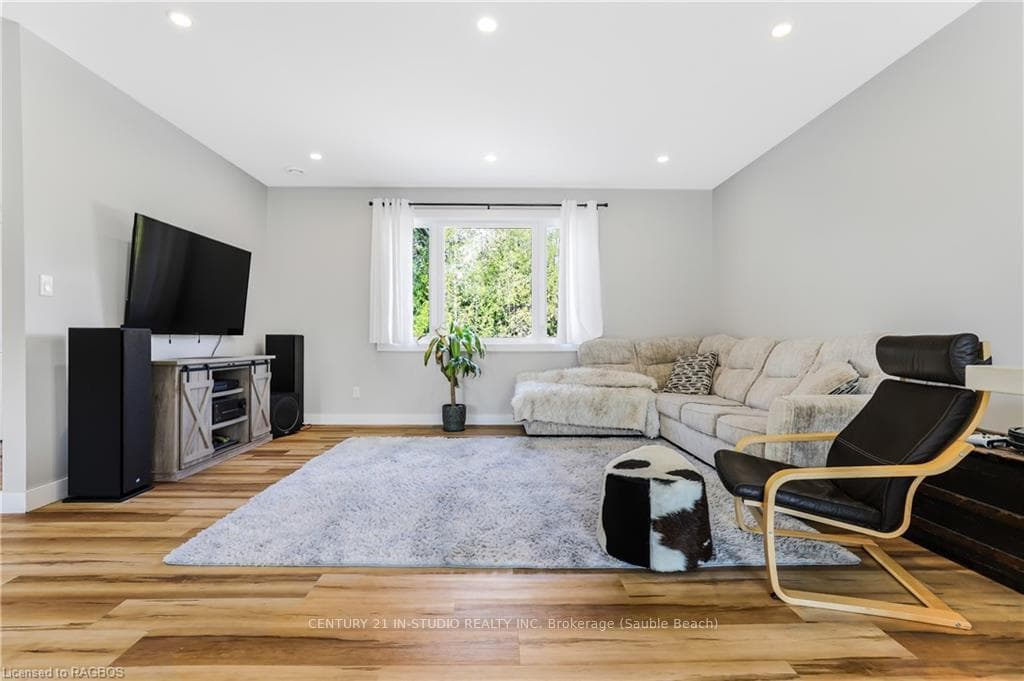 3 PIERCE Street photo 14