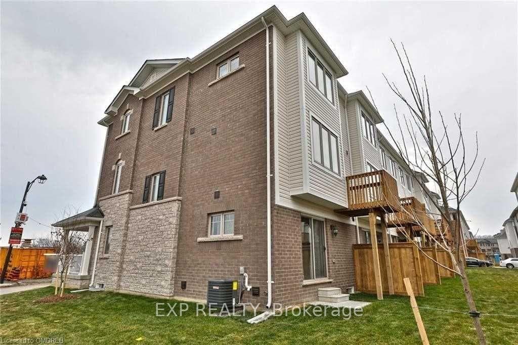 74 Hibiscus Lane photo 5