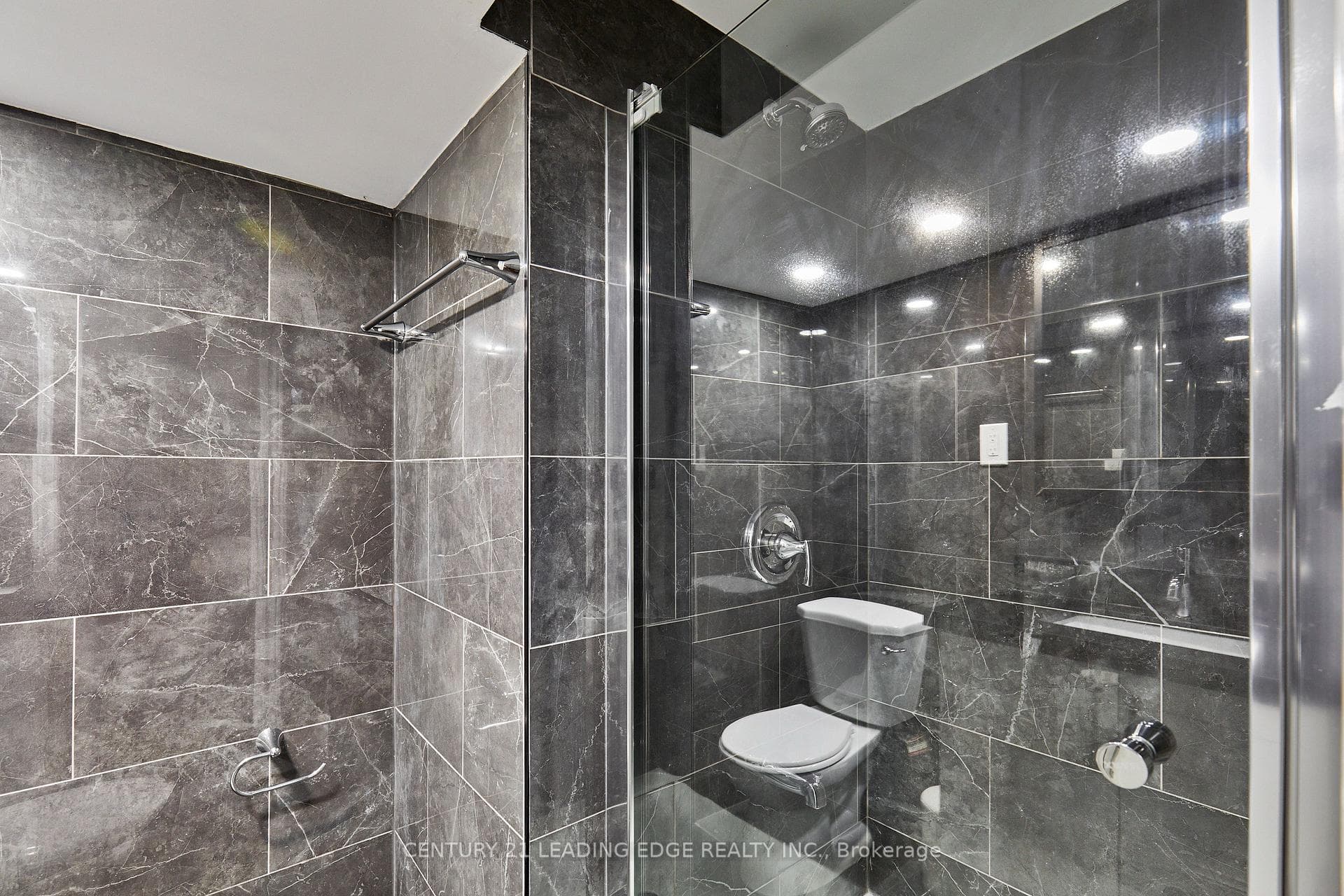 16 McCowan Road photo 34
