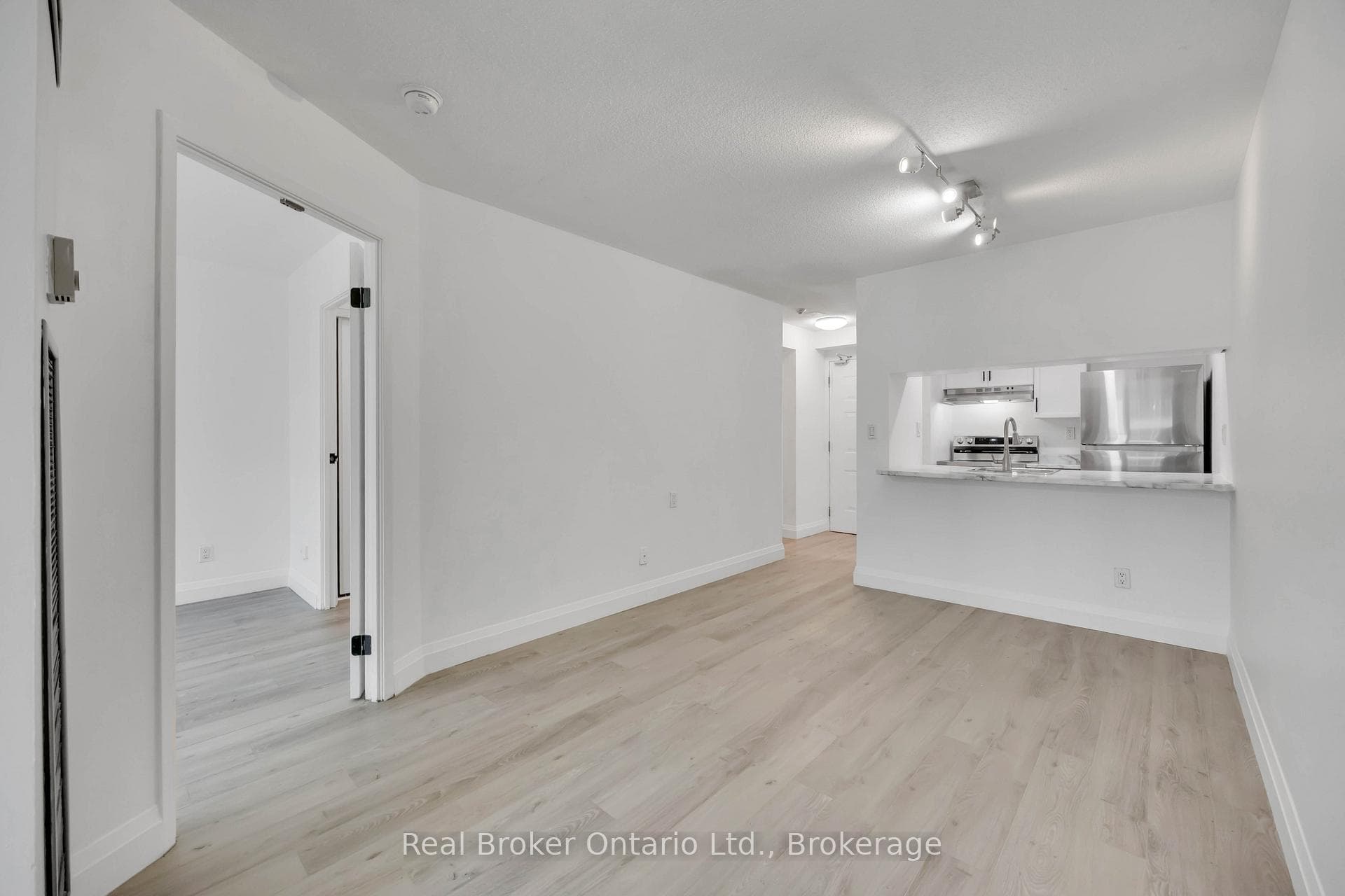 222 The Esplanade N/A Unit 535 photo 26