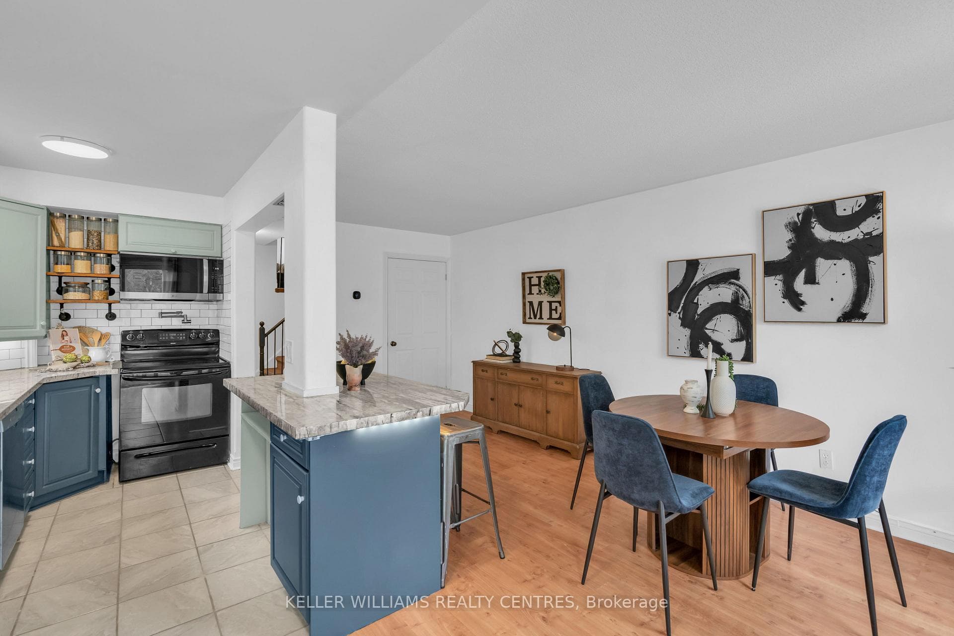 Breakfast bar
