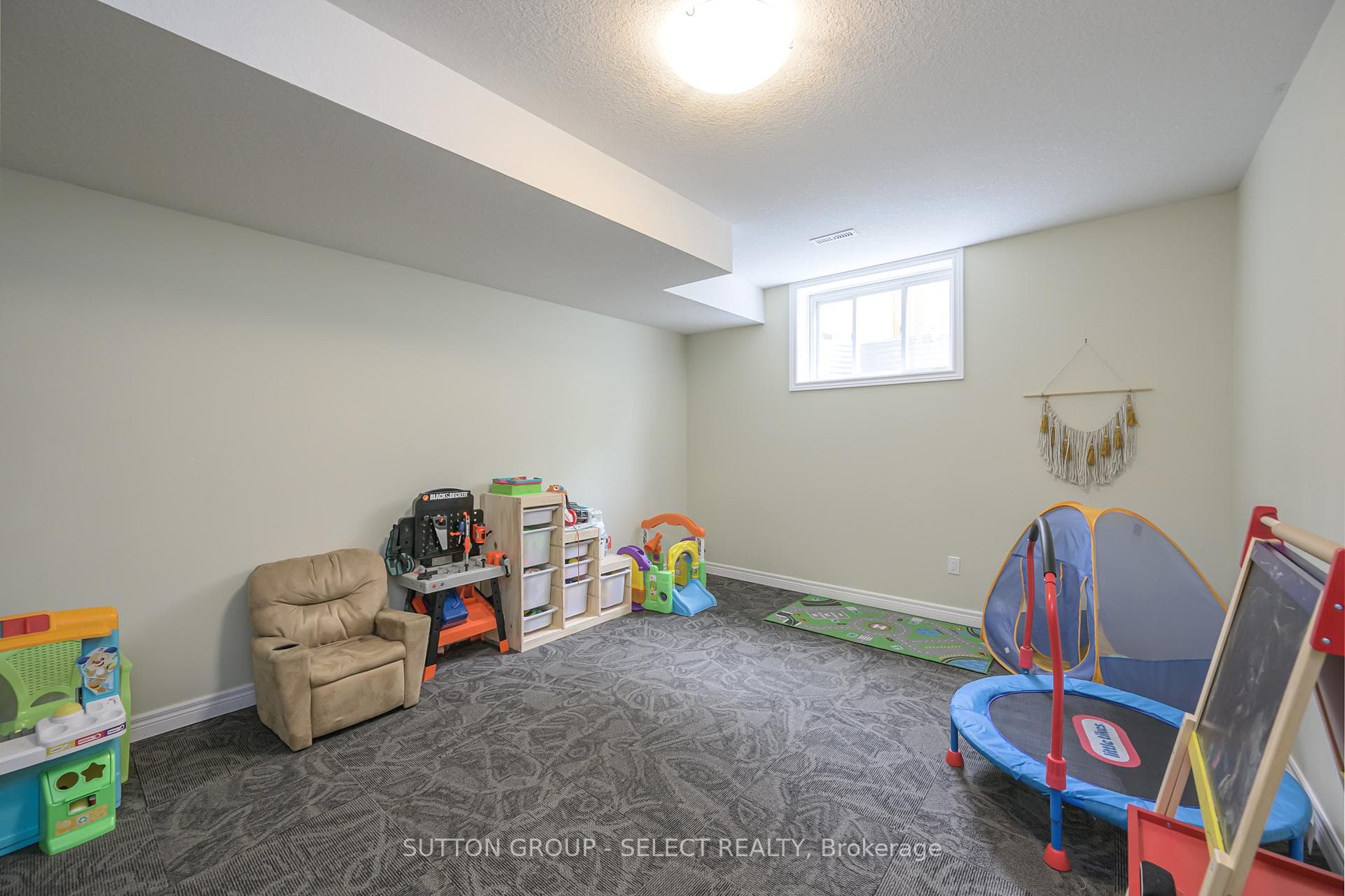 398 Beamish Street photo 24