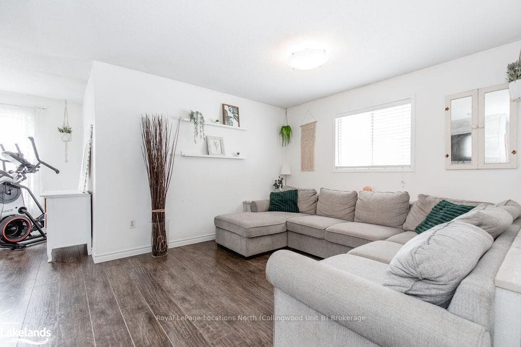199 DYER Drive photo 4