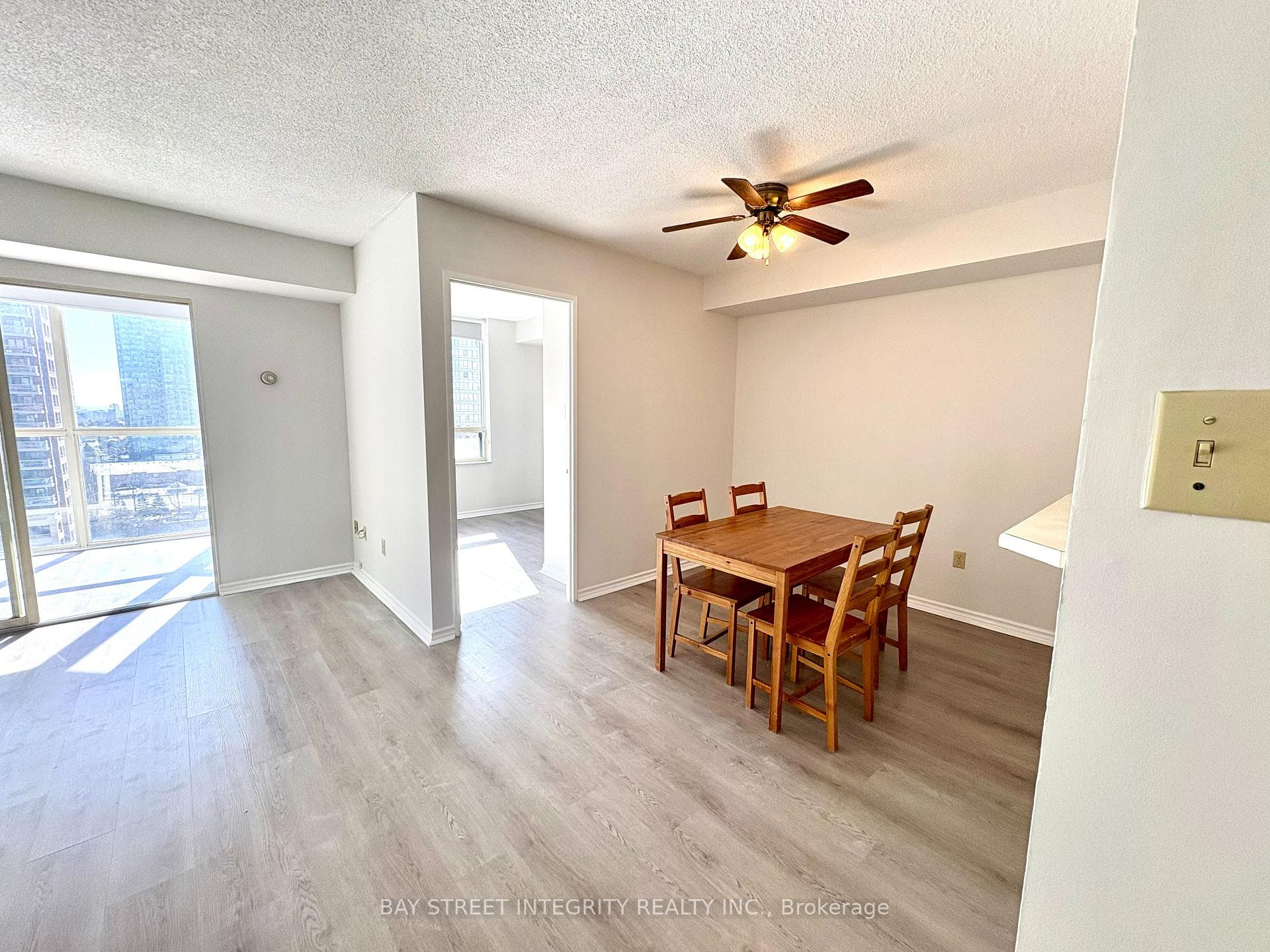 265 Enfield Place Unit 1011 photo 7