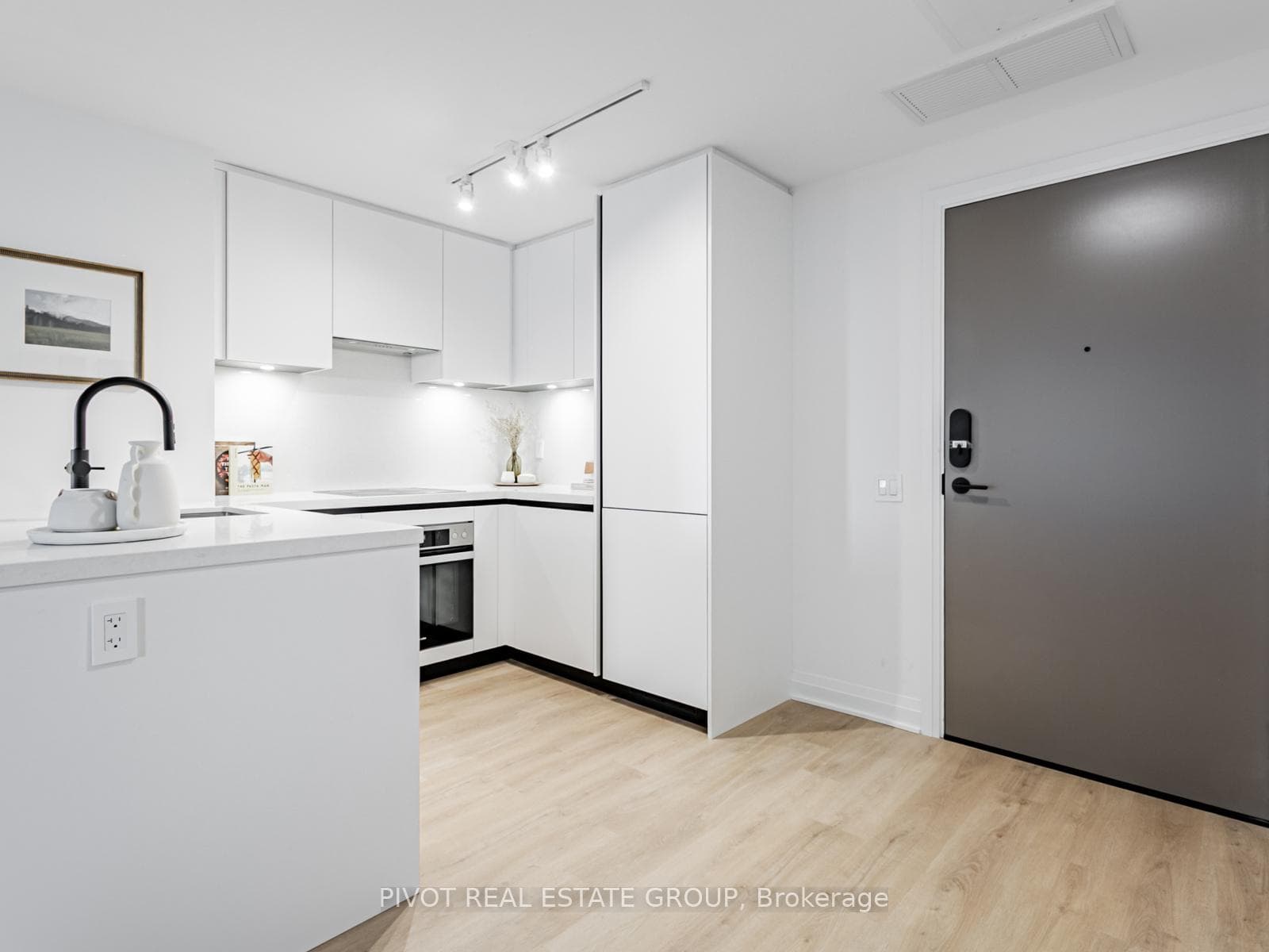 4023 The Exchange N/A Unit 1303 photo 1