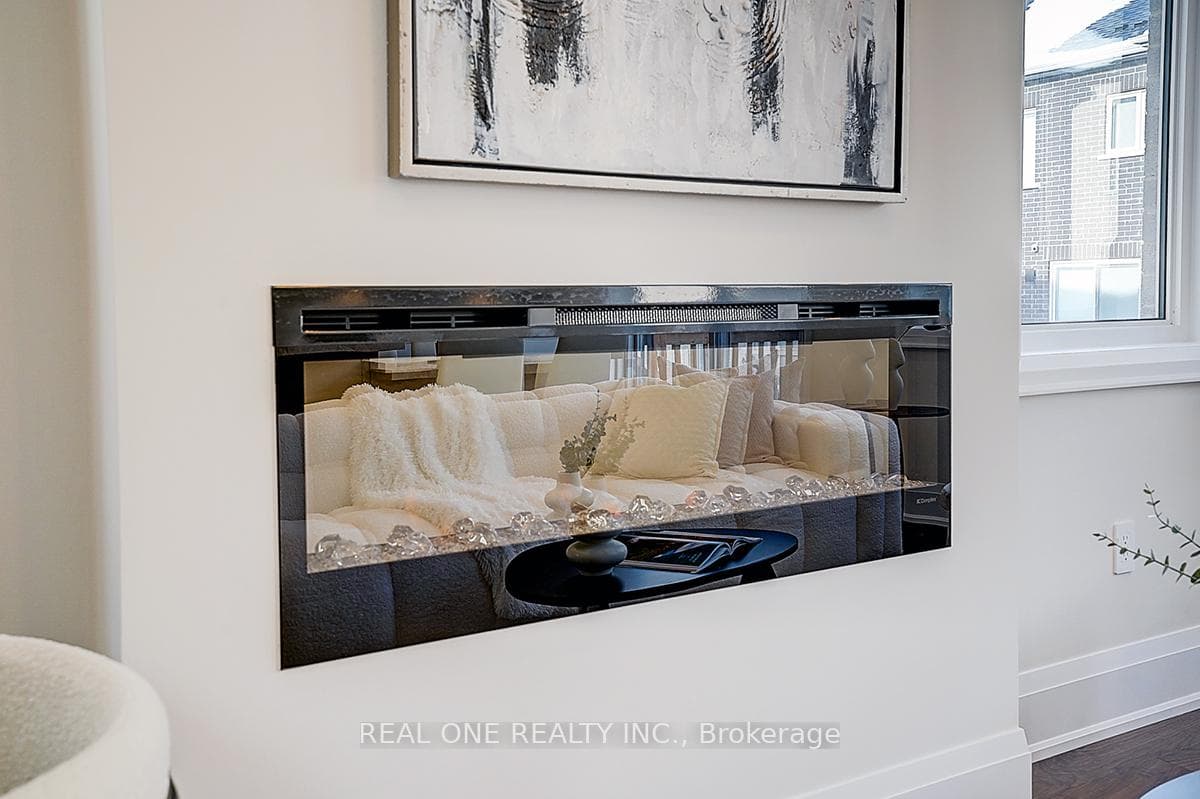 18 Mace Avenue photo 6