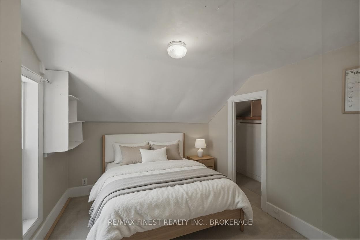 445 Albert Street photo 24