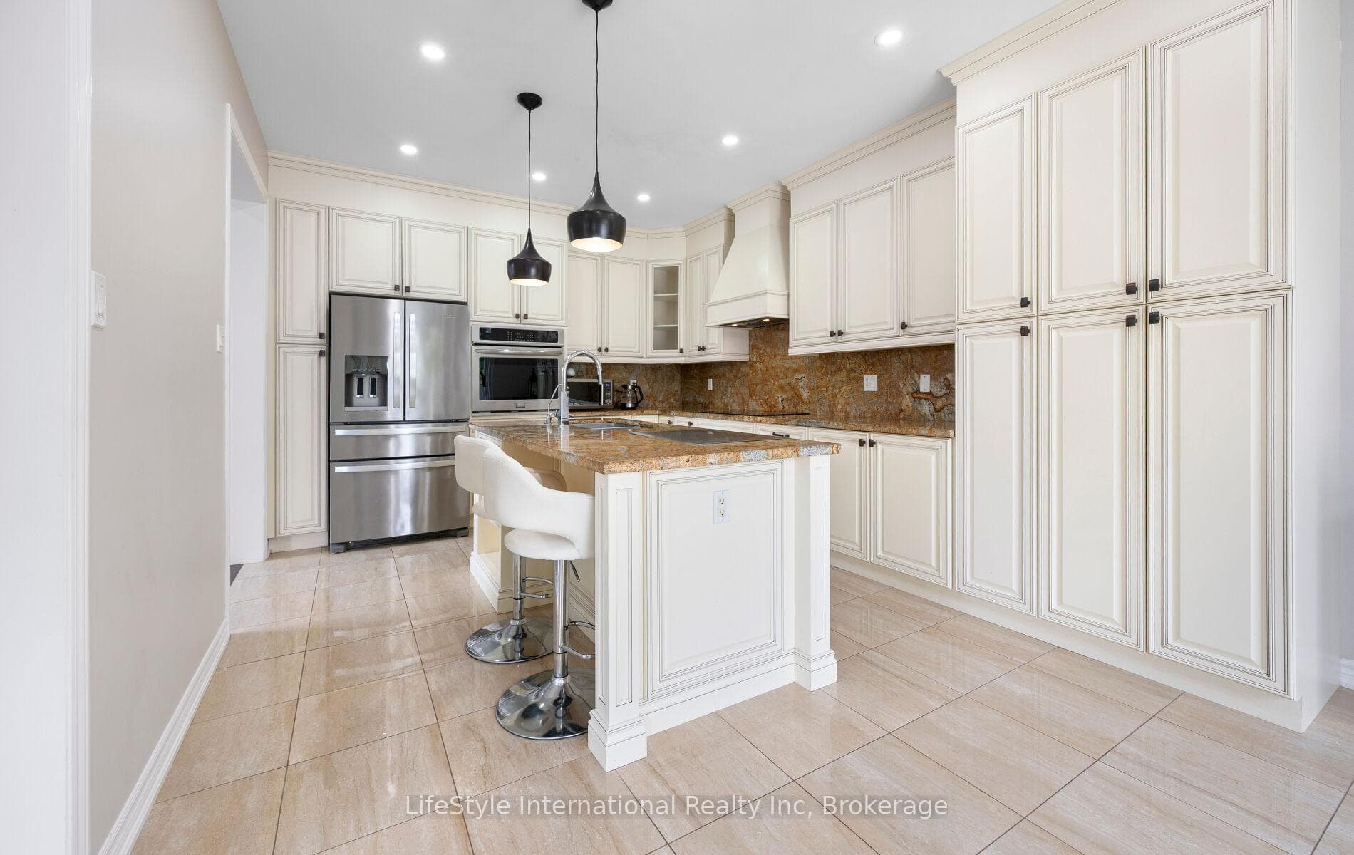 48 Hawke Crescent photo 20