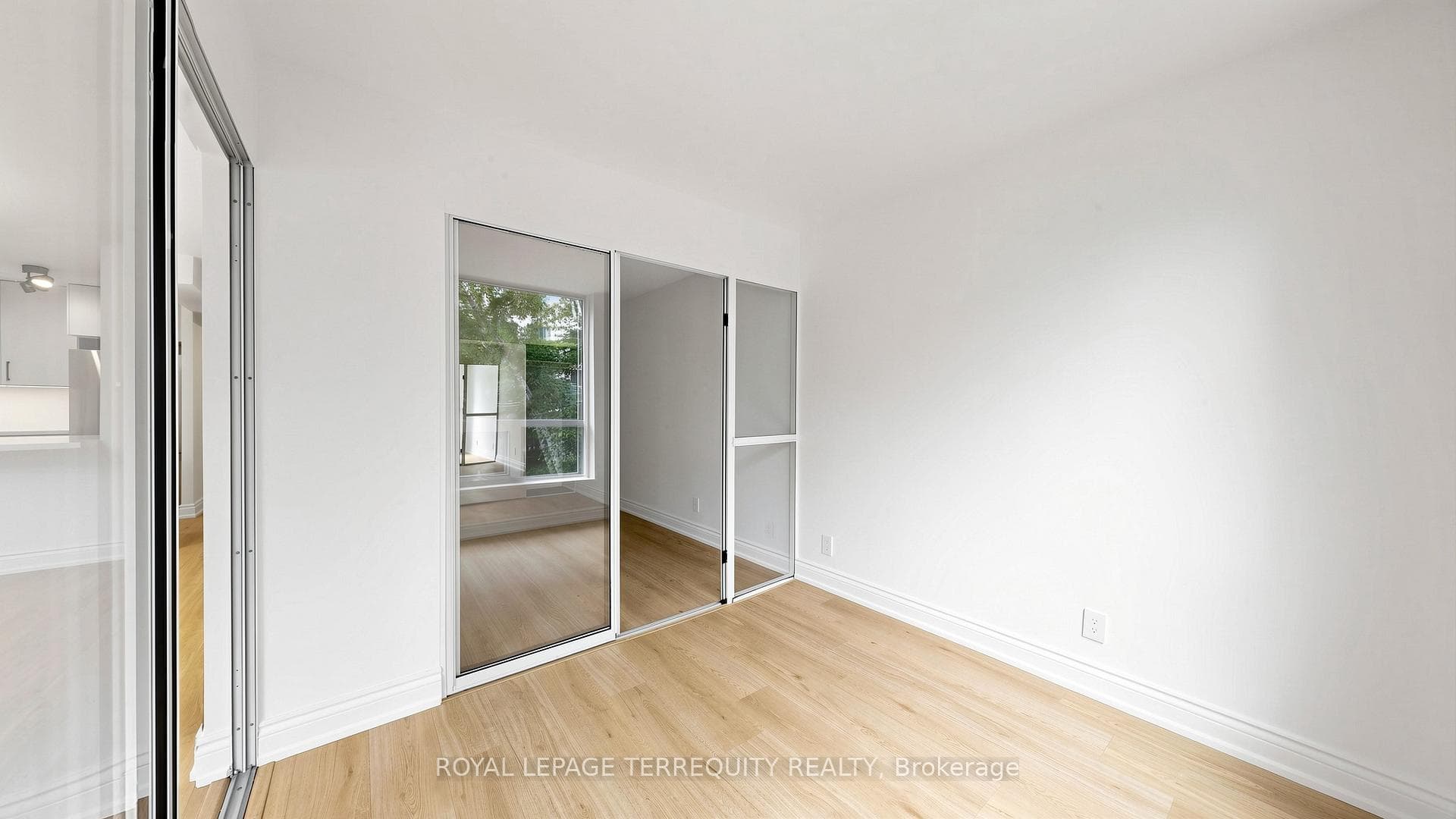 92 King Street Unit 220 photo 16