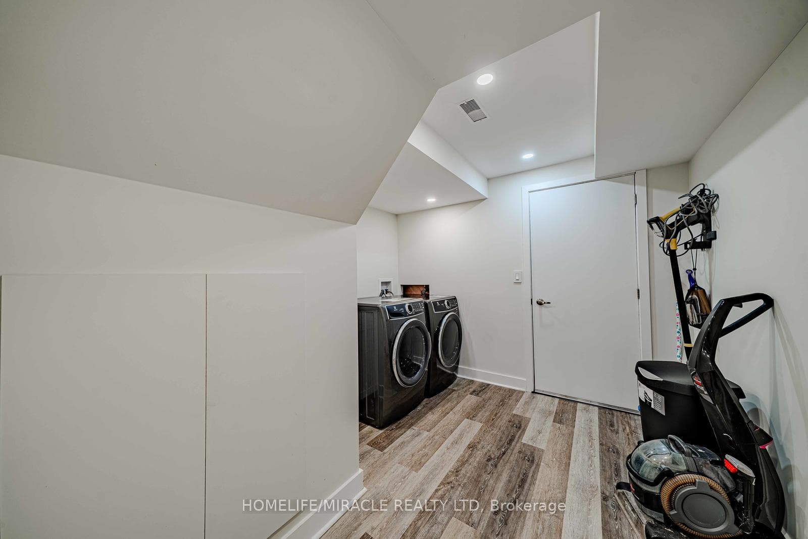 113 James Govan Drive photo 40