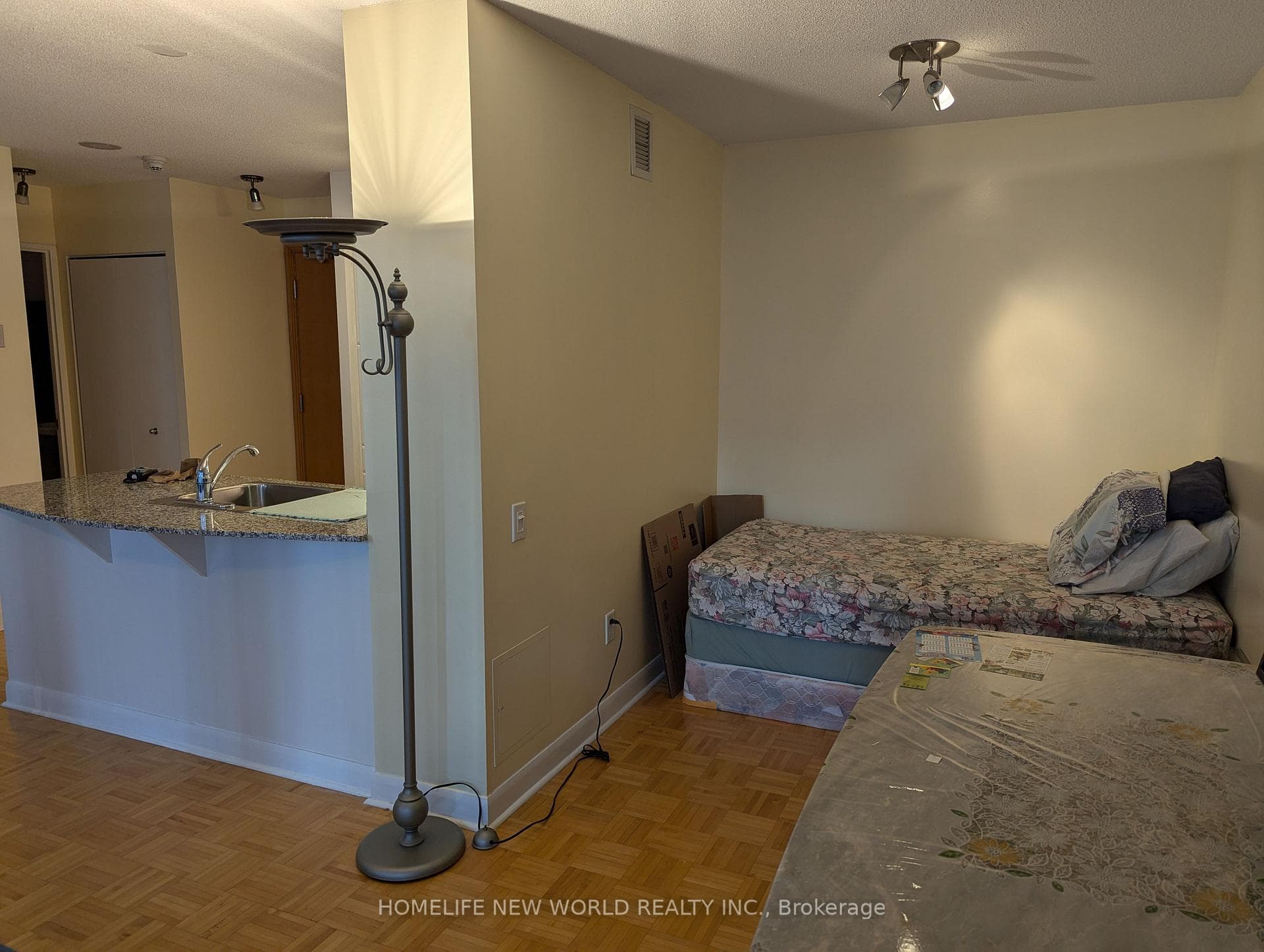 33 Sheppard Avenue Unit 405 photo 13
