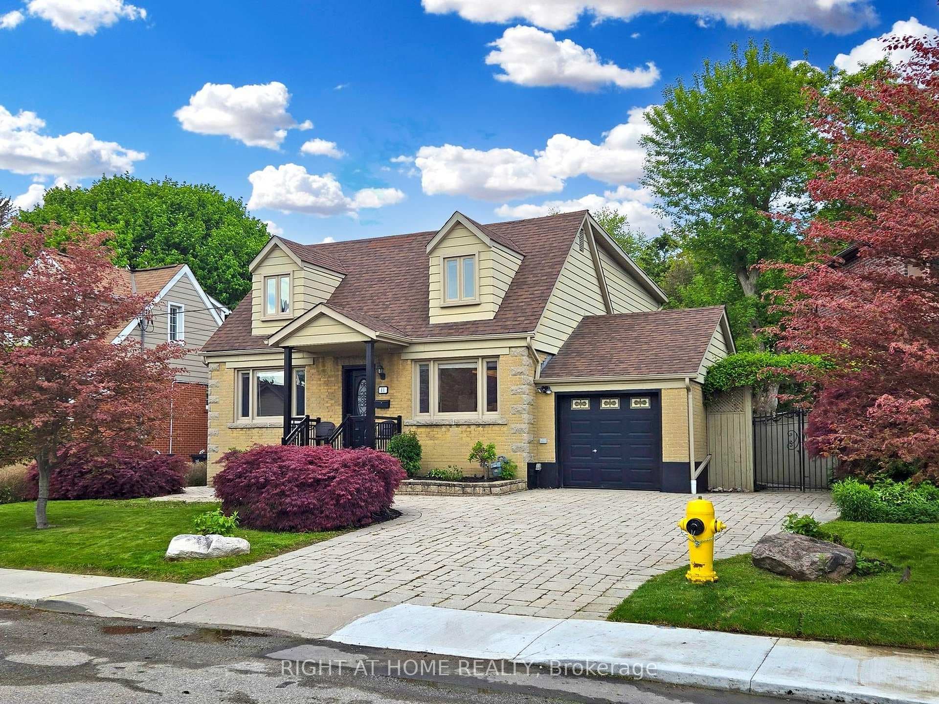 11 Ashall Boulevard photo 2