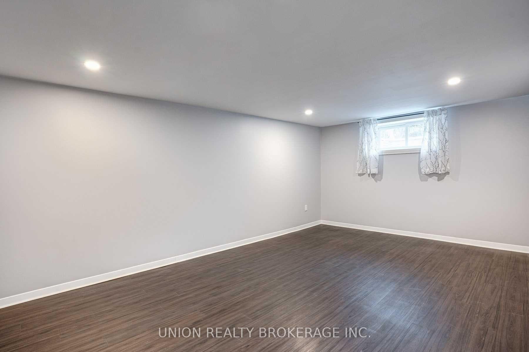 51 Blantyre Avenue photo 21