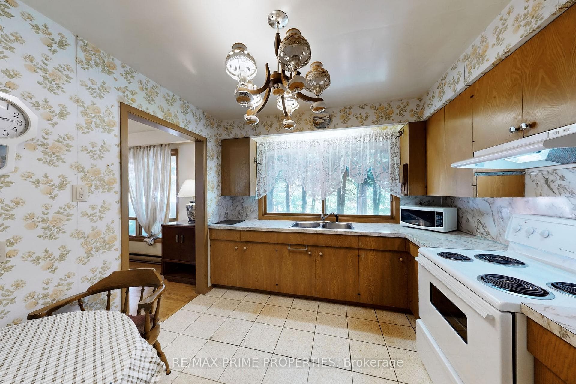 738 River Road photo 10