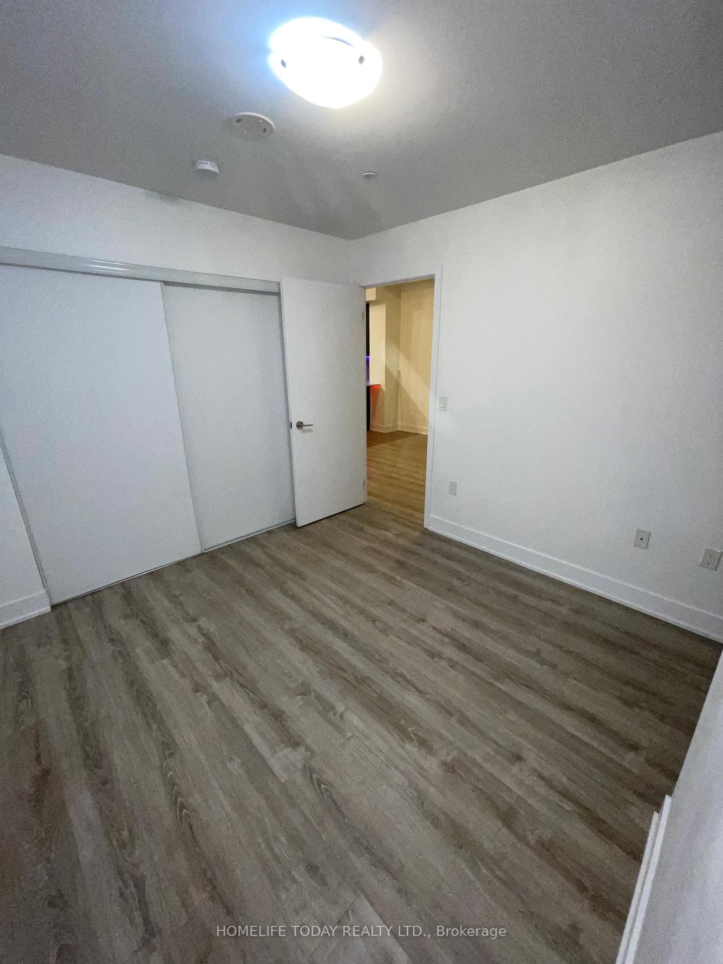 20 Shore Breeze Drive Unit 408 photo 8