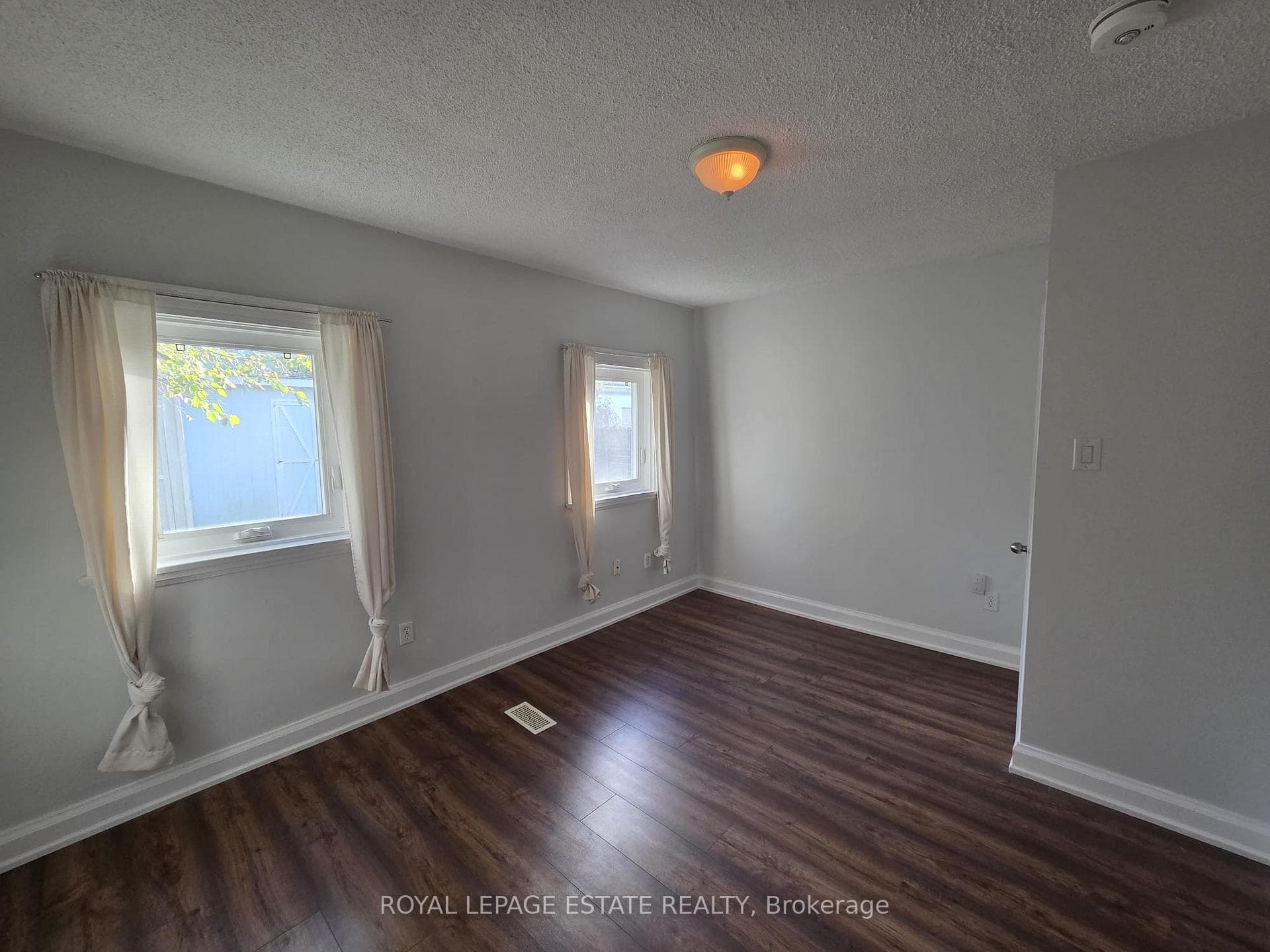 19 Orley Avenue Unit Main photo 17
