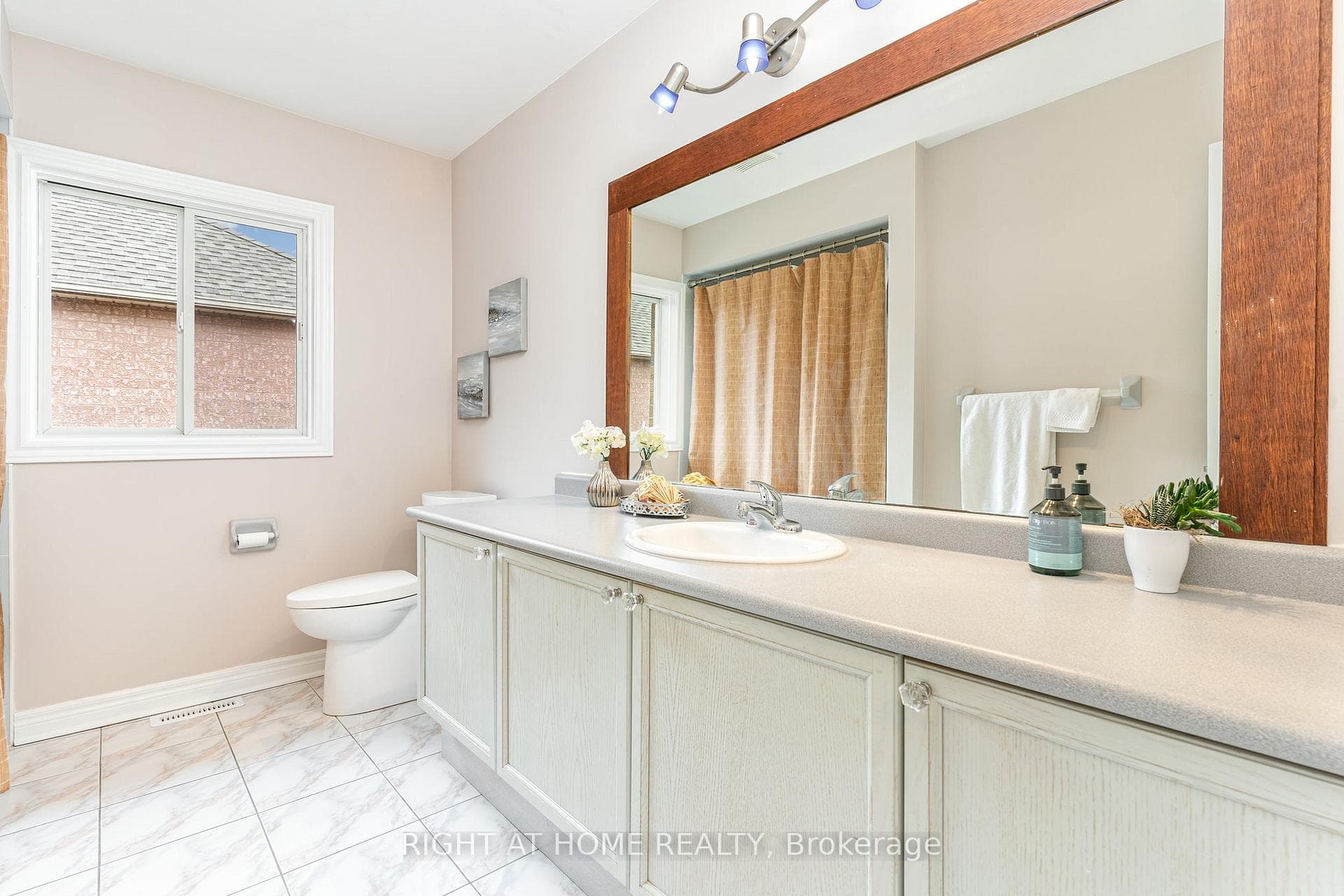 1 Betts Road photo 30