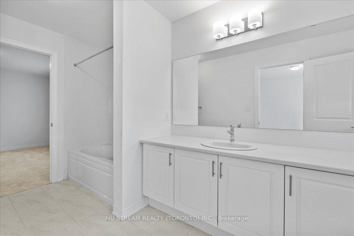 21 ABBEY Crescent photo 30