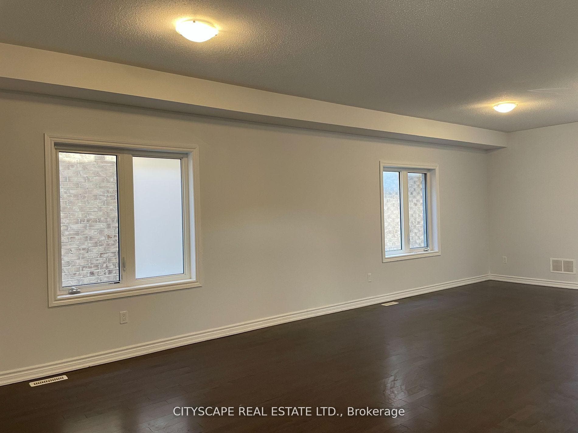 313 Van Dusen Avenue photo 4