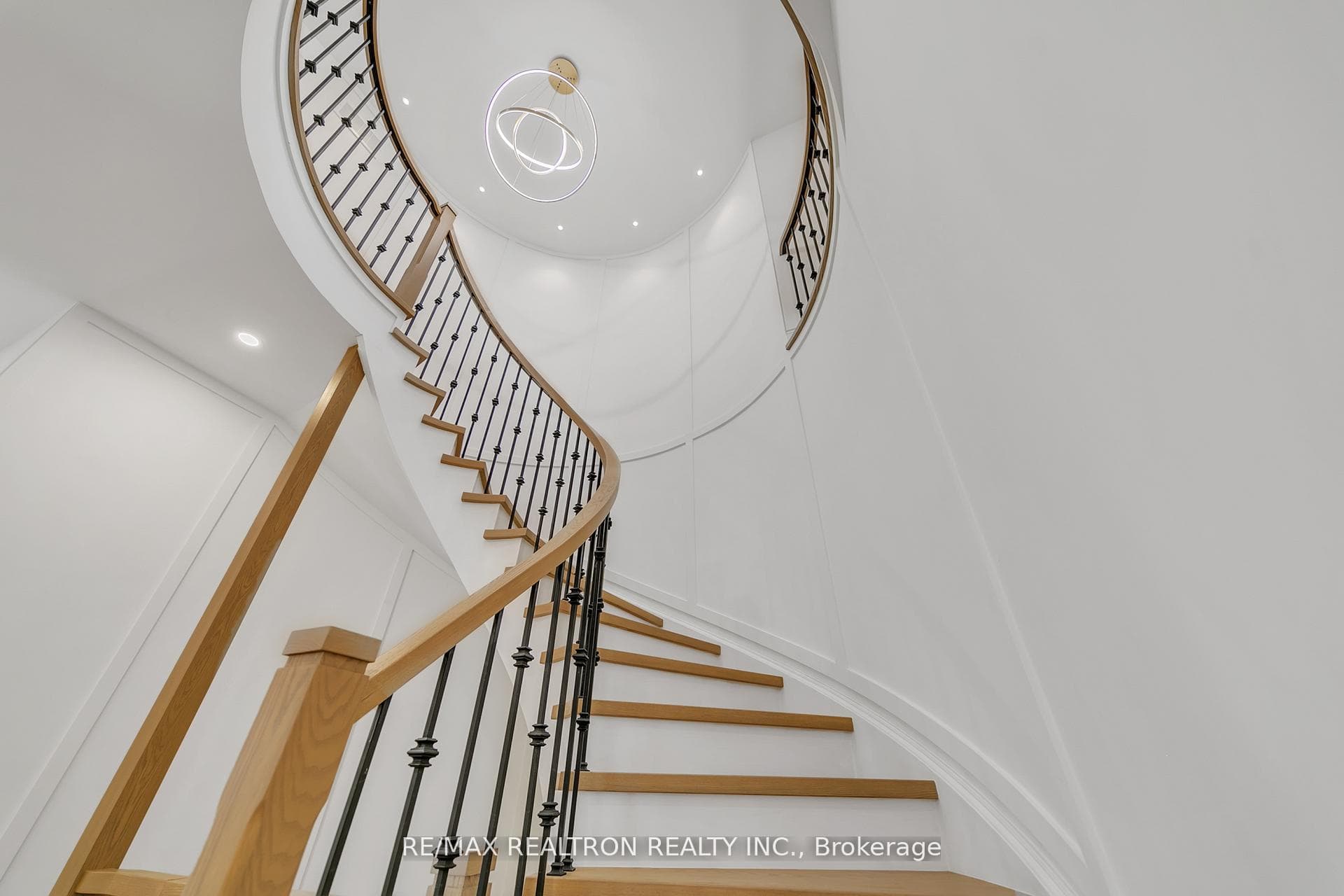 131 Lady Jessica Drive photo 19