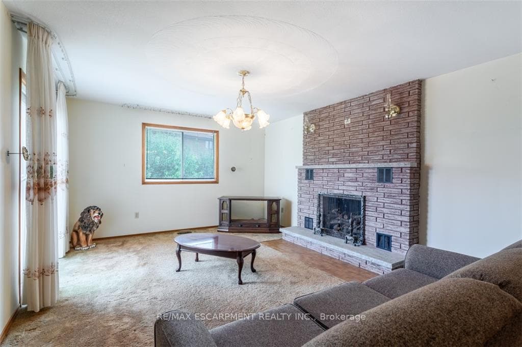 30 Pavarotti Court photo 9