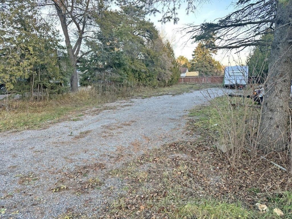 94 Front Street photo 3