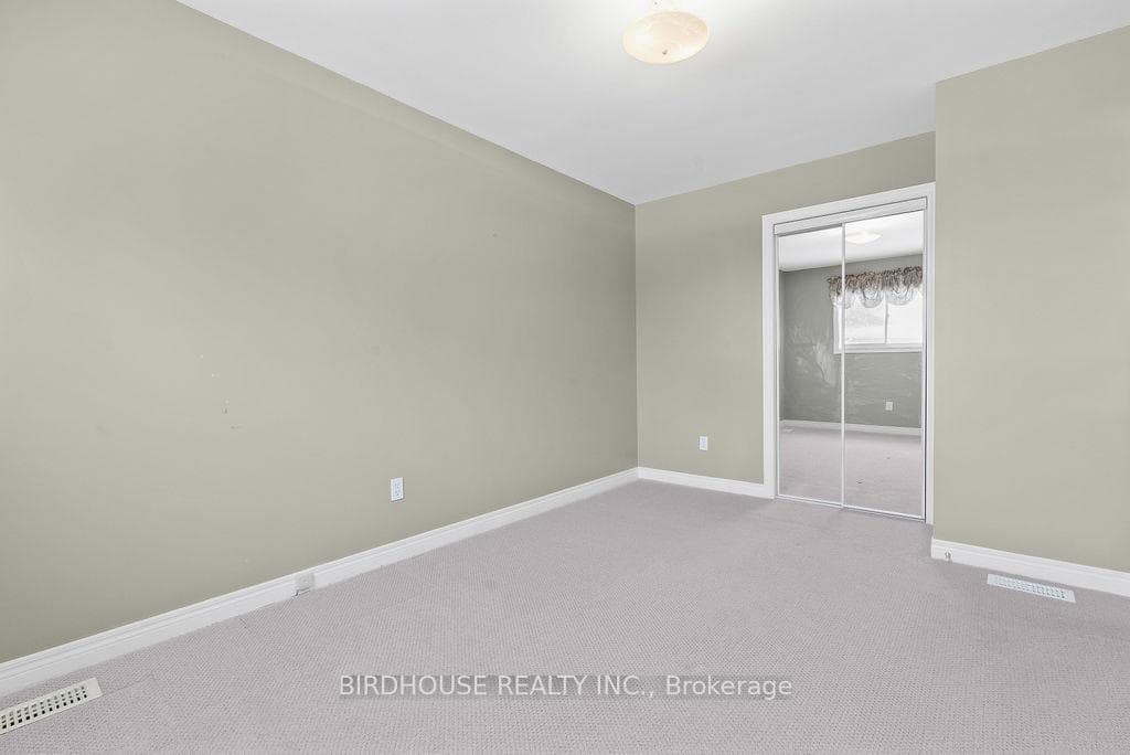 7 Samuel Place photo 18