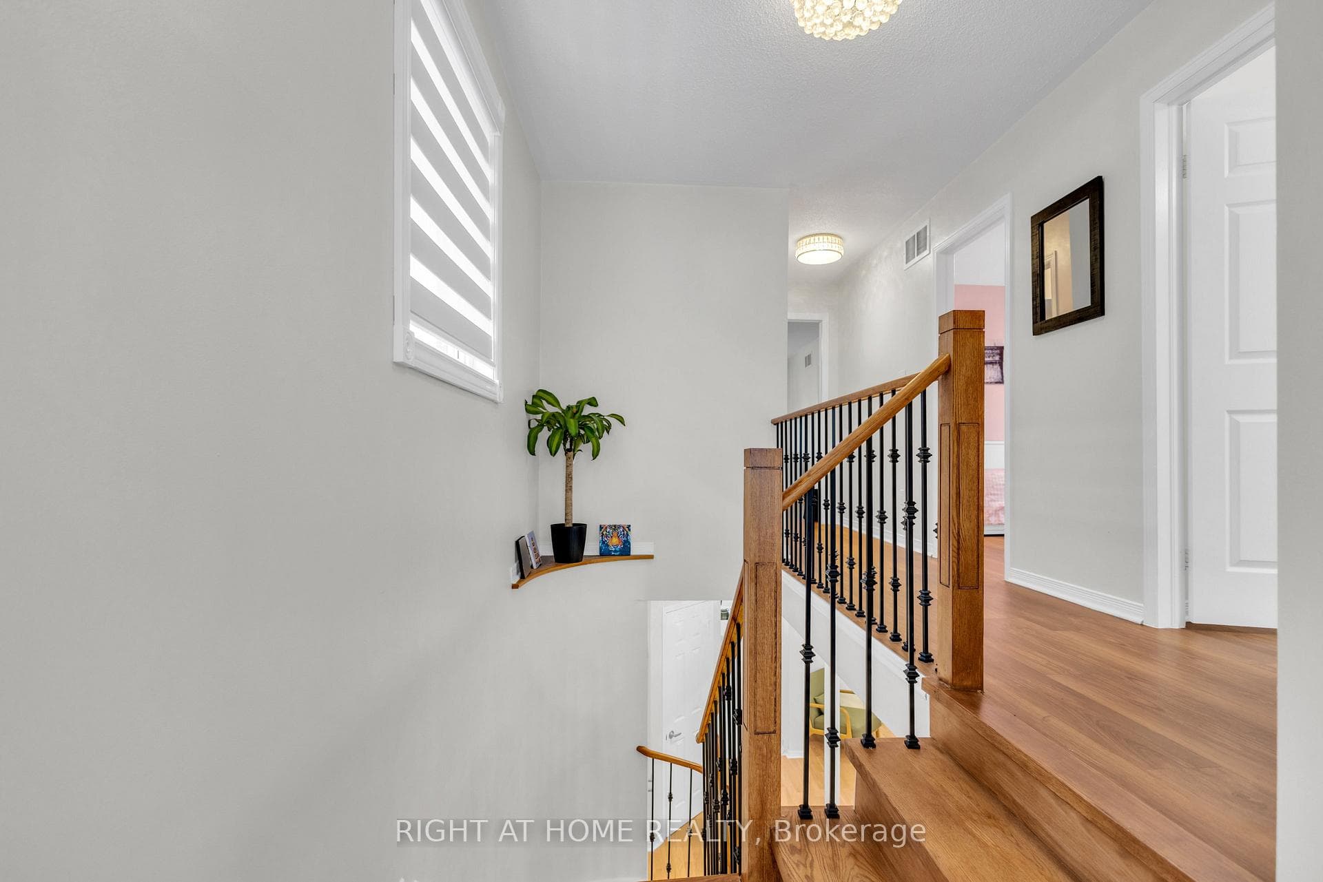 2029 Westmount Drive photo 16