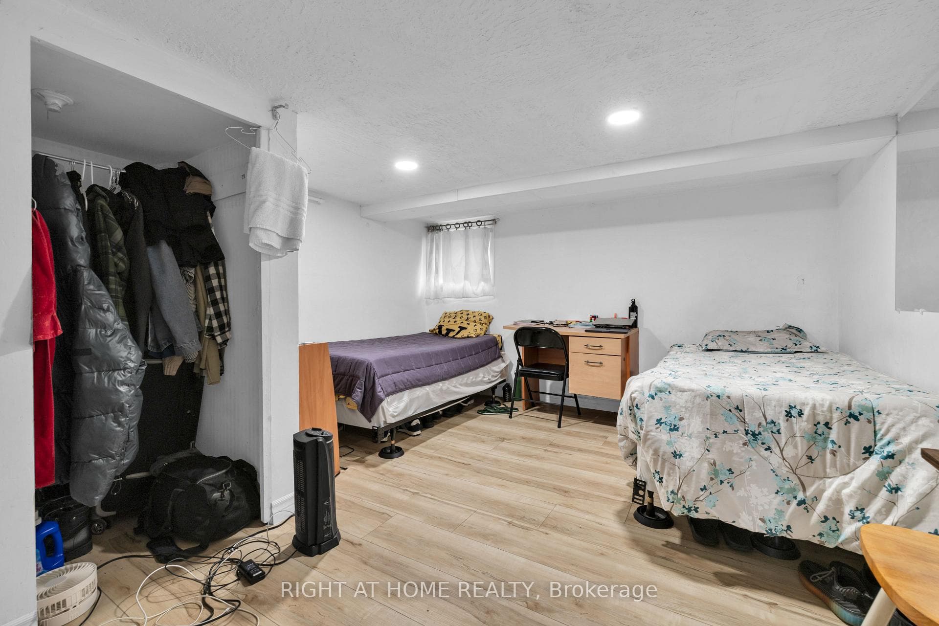 530-532 Campbell Avenue photo 14