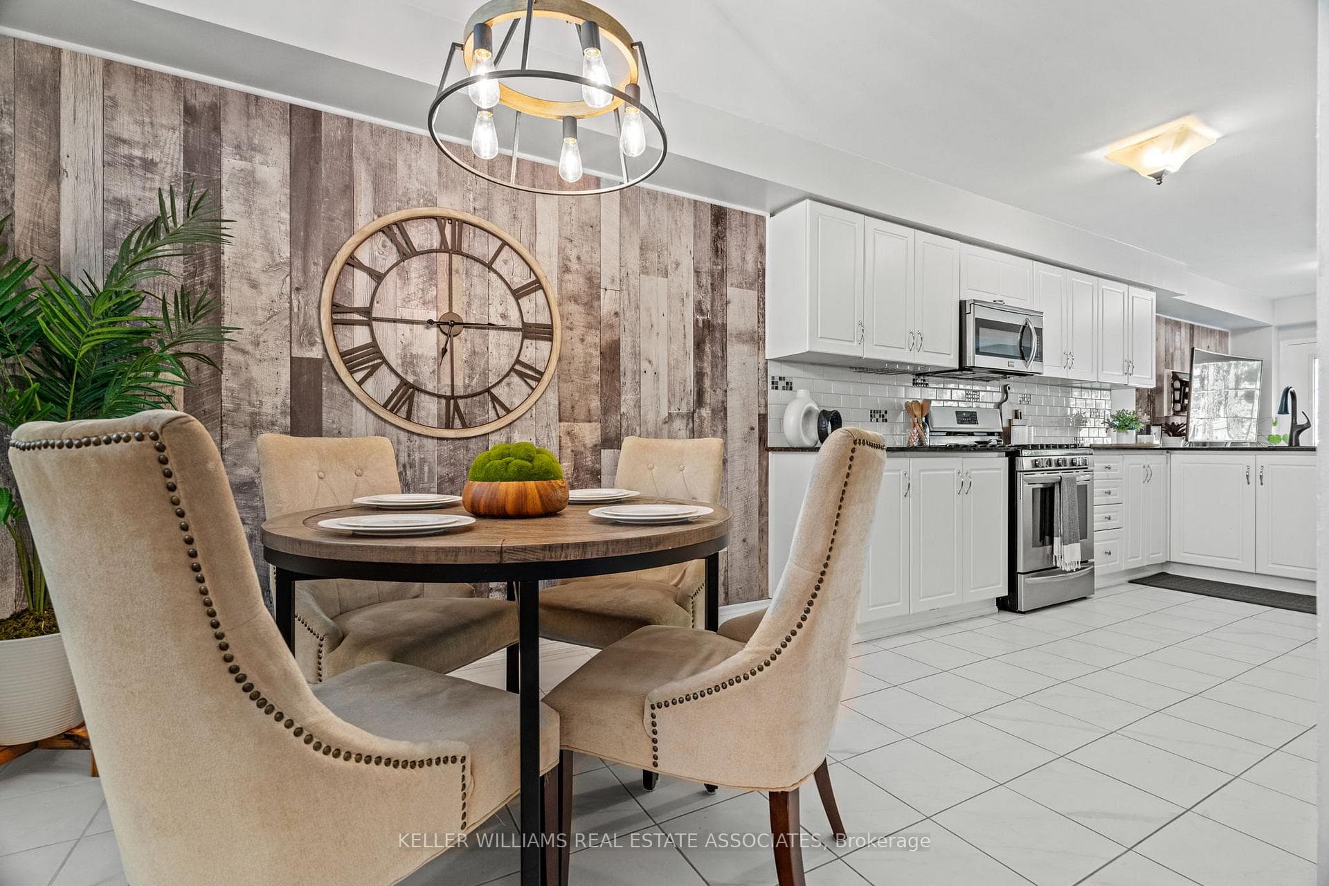 152 Richfield Square photo 7
