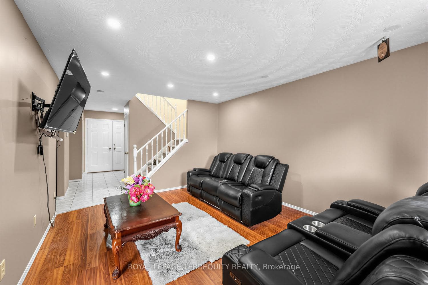 746 Limeridge Road photo 4