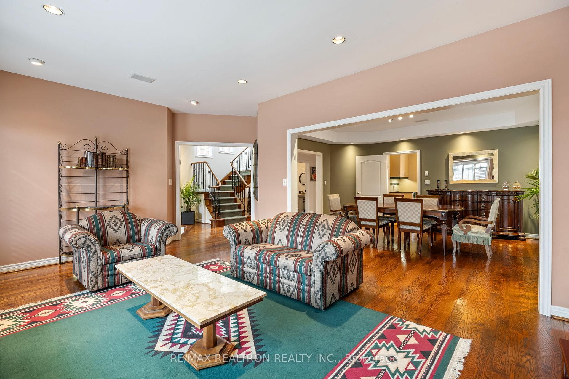 110 Glen Park Avenue photo 3