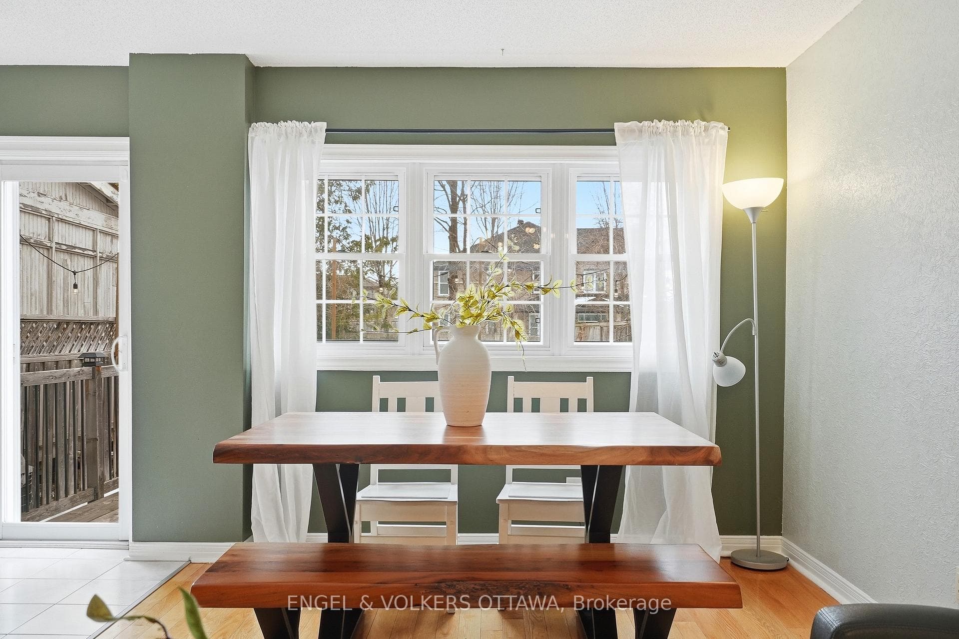 158 Woodpark Way photo 8