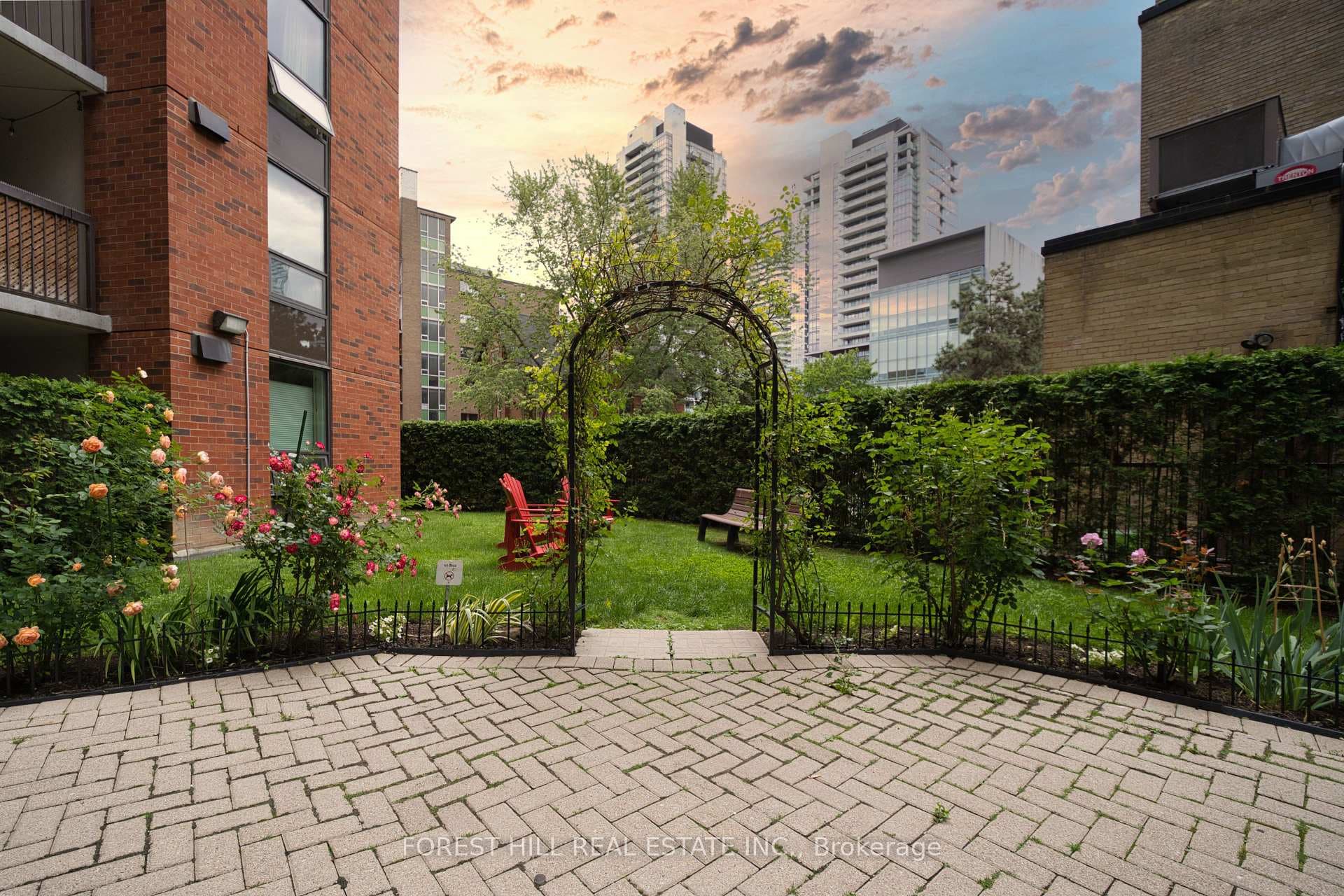 LOTS of Garden Spaces with Flowers