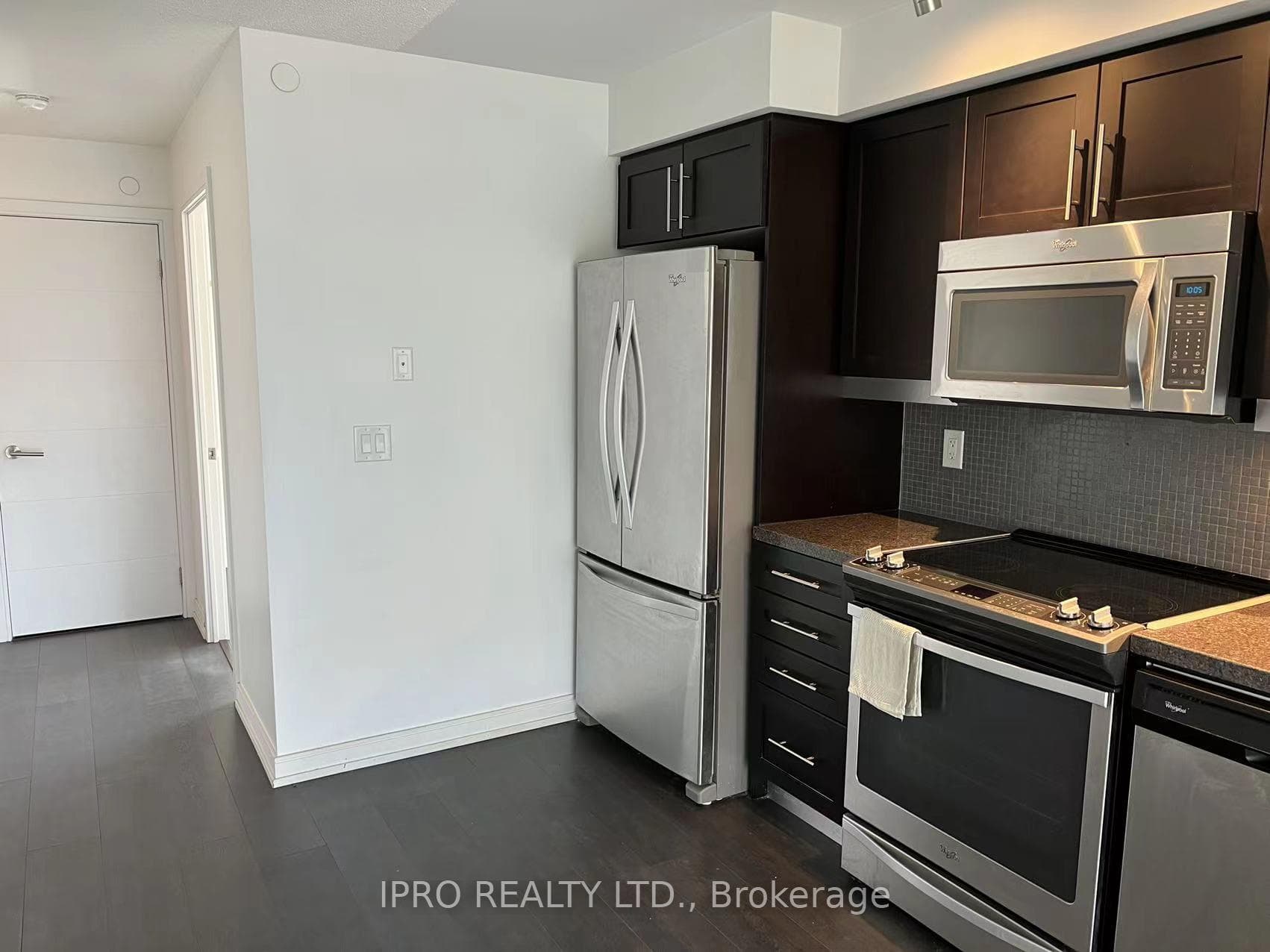 525 Adelaide Street Unit 616 photo 5