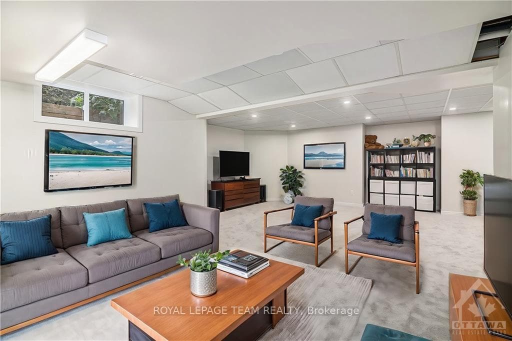 39 BELLEVIEW Drive photo 27