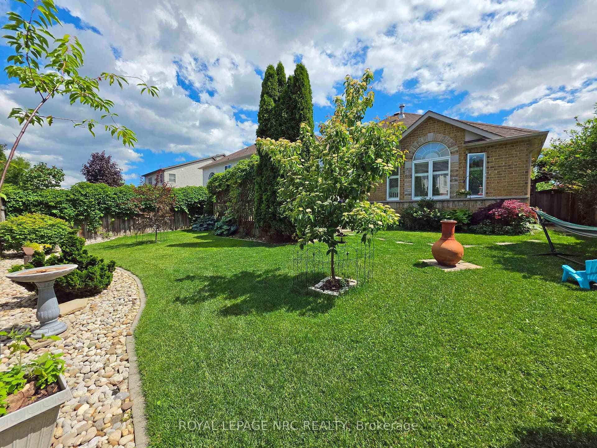 65 MCCAFFERY Crescent photo 46