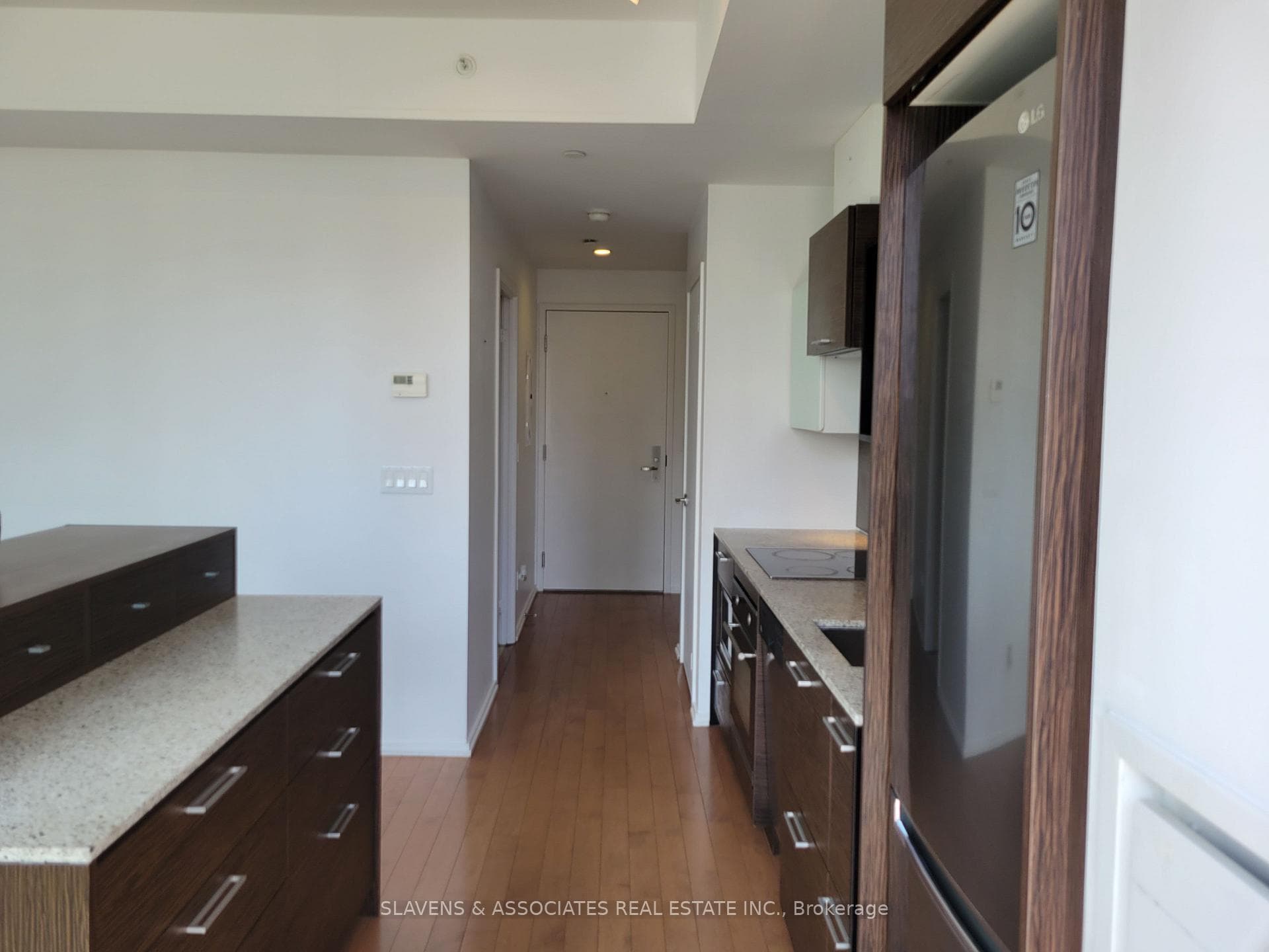75 St Nicholas Street Unit 1003 photo 17
