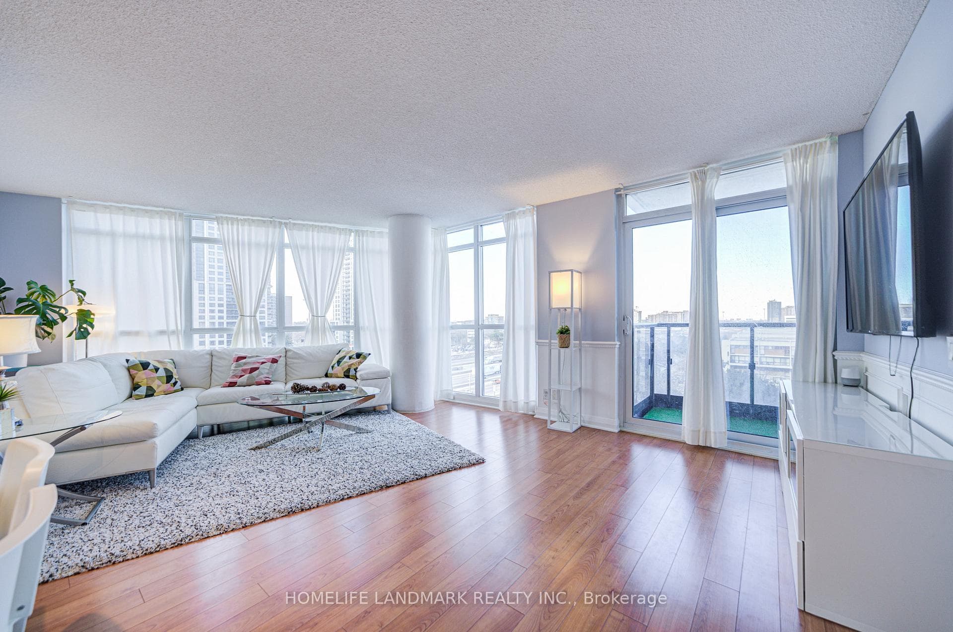 corner unit with wrap around windows
