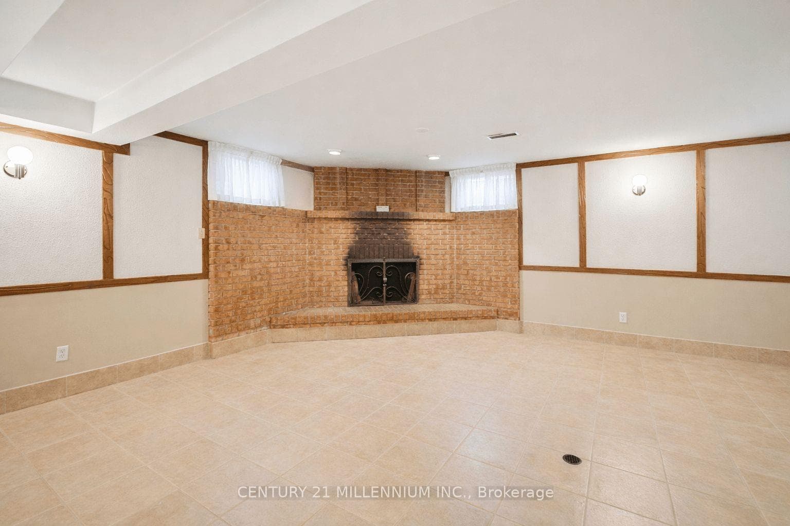 42 Dellbrook Crescent photo 31