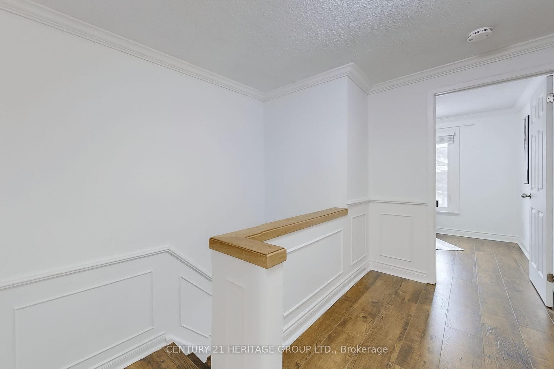 81 Lillooet Crescent Unit Main photo 8
