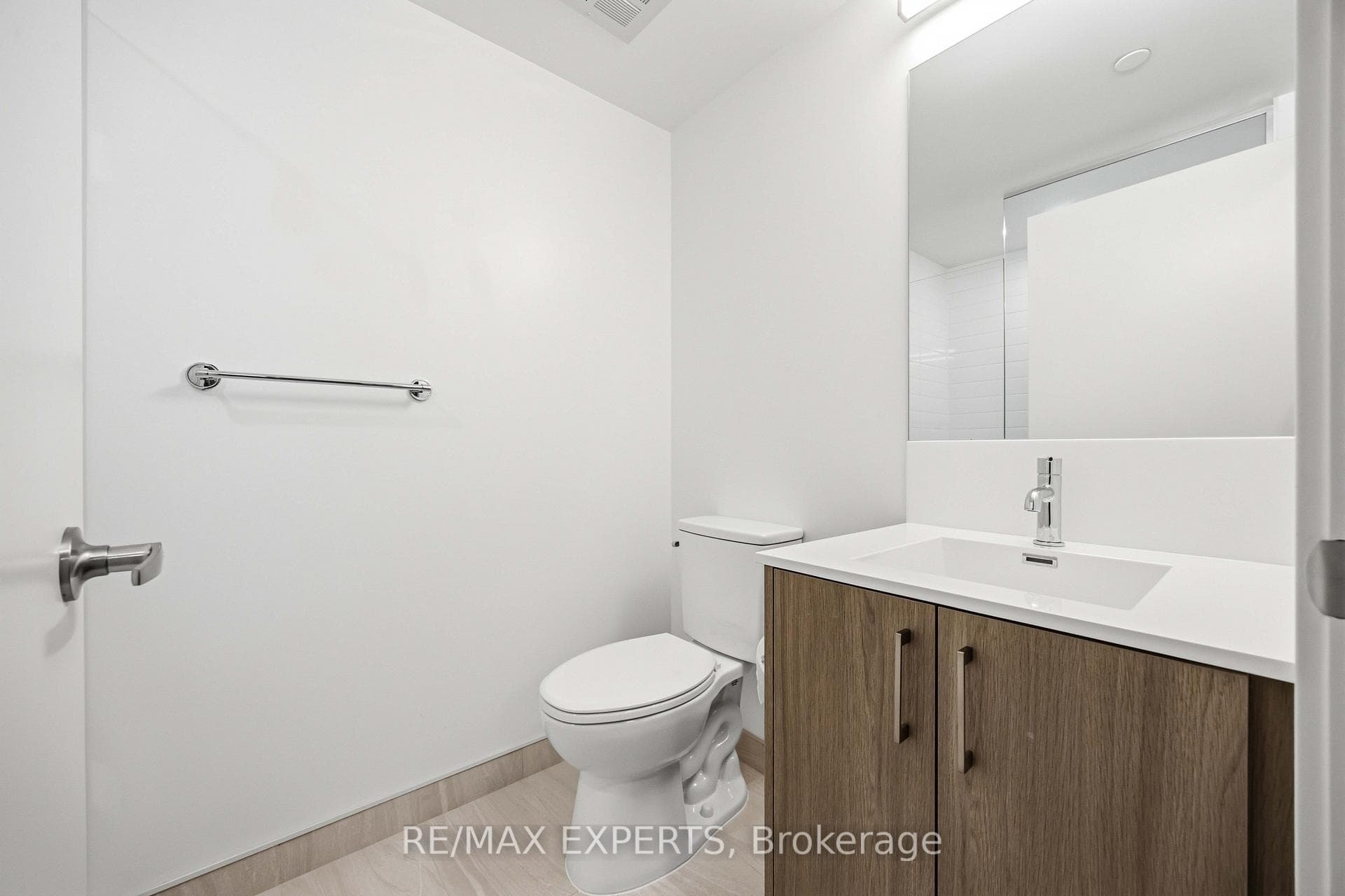 4010 Eglinton Avenue Unit 320 photo 20