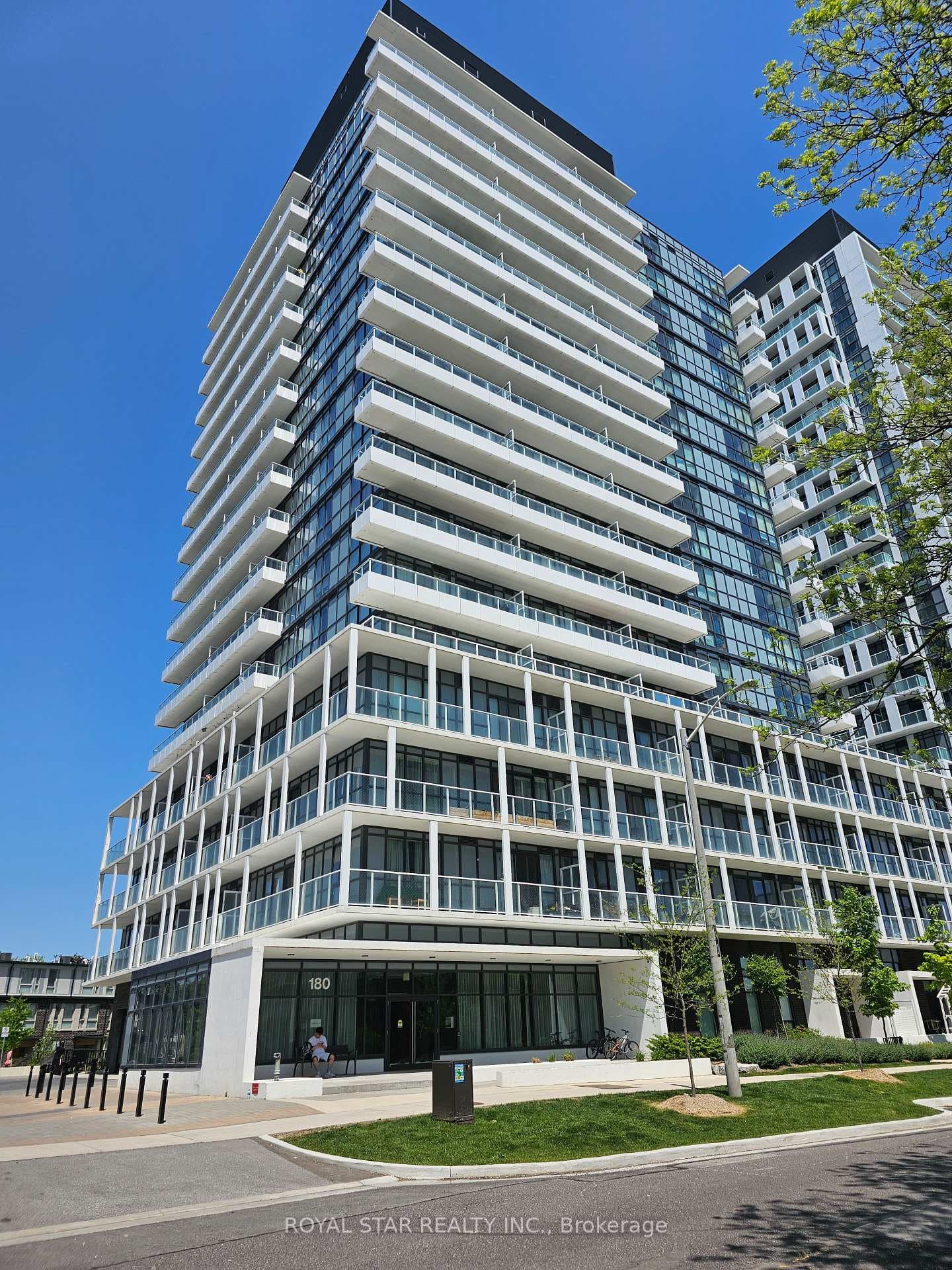 180 Fairview Mall Drive Unit 1910 photo 2
